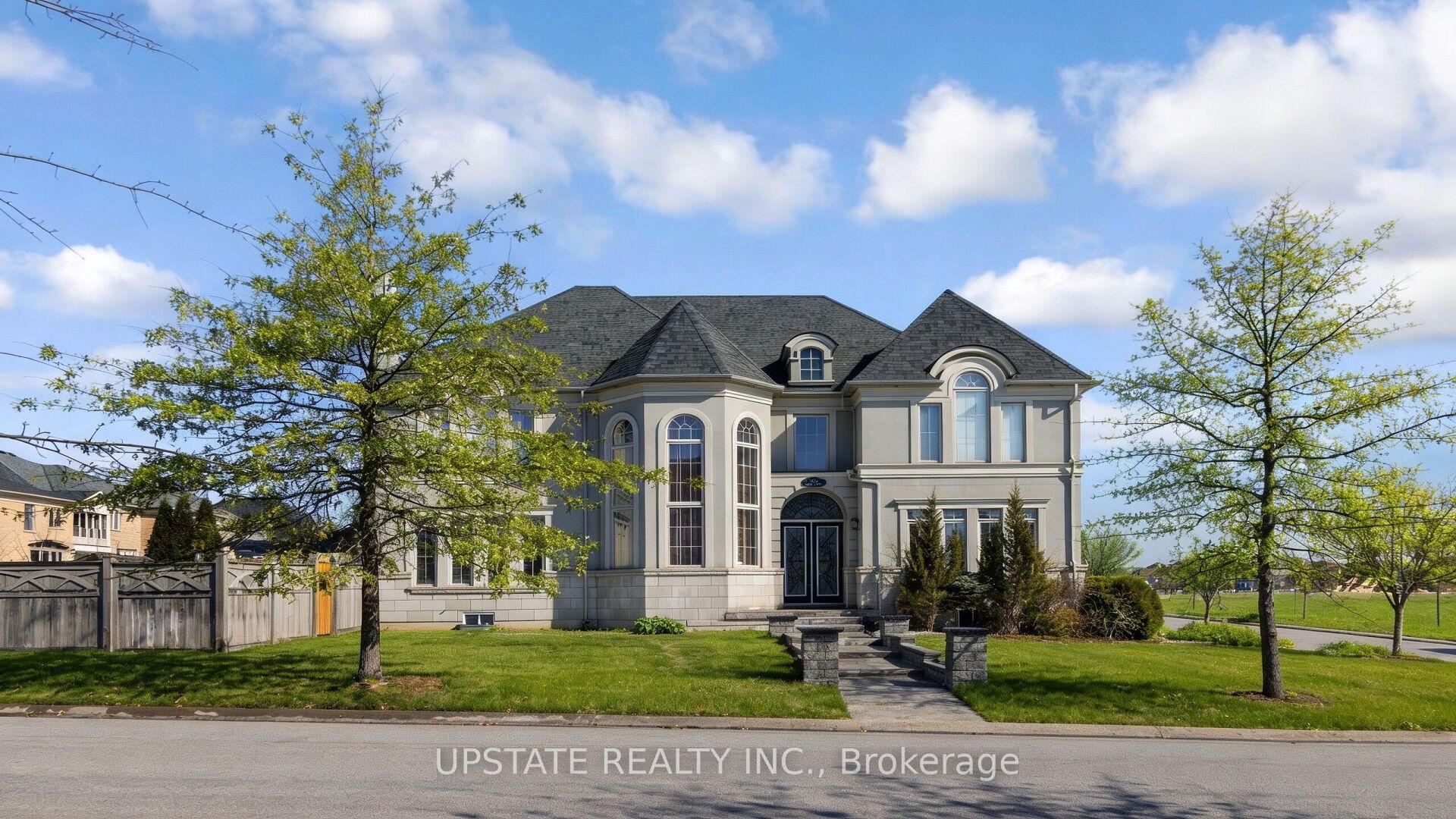 23 Dalmeny Drive, Brampton, ON L6X 0X3