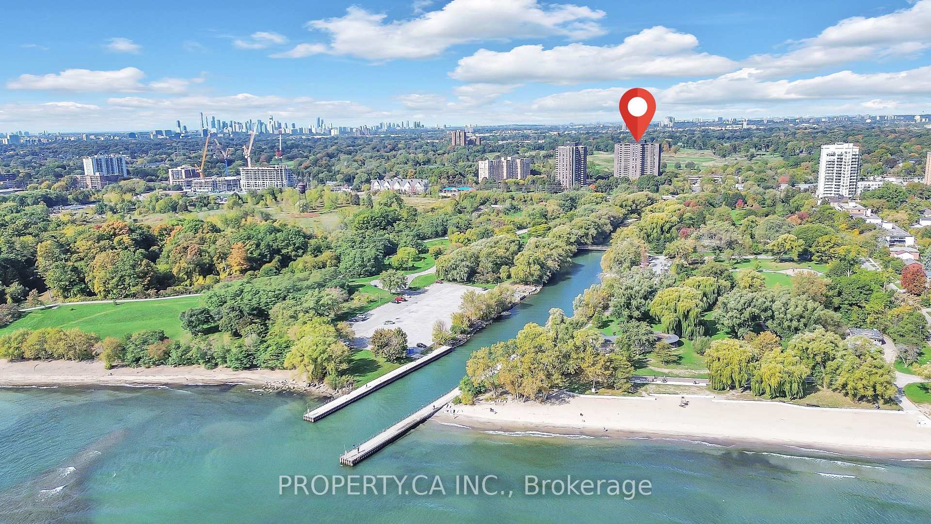 1535 Lakeshore Road E 305, Mississauga, ON L5E 3E2