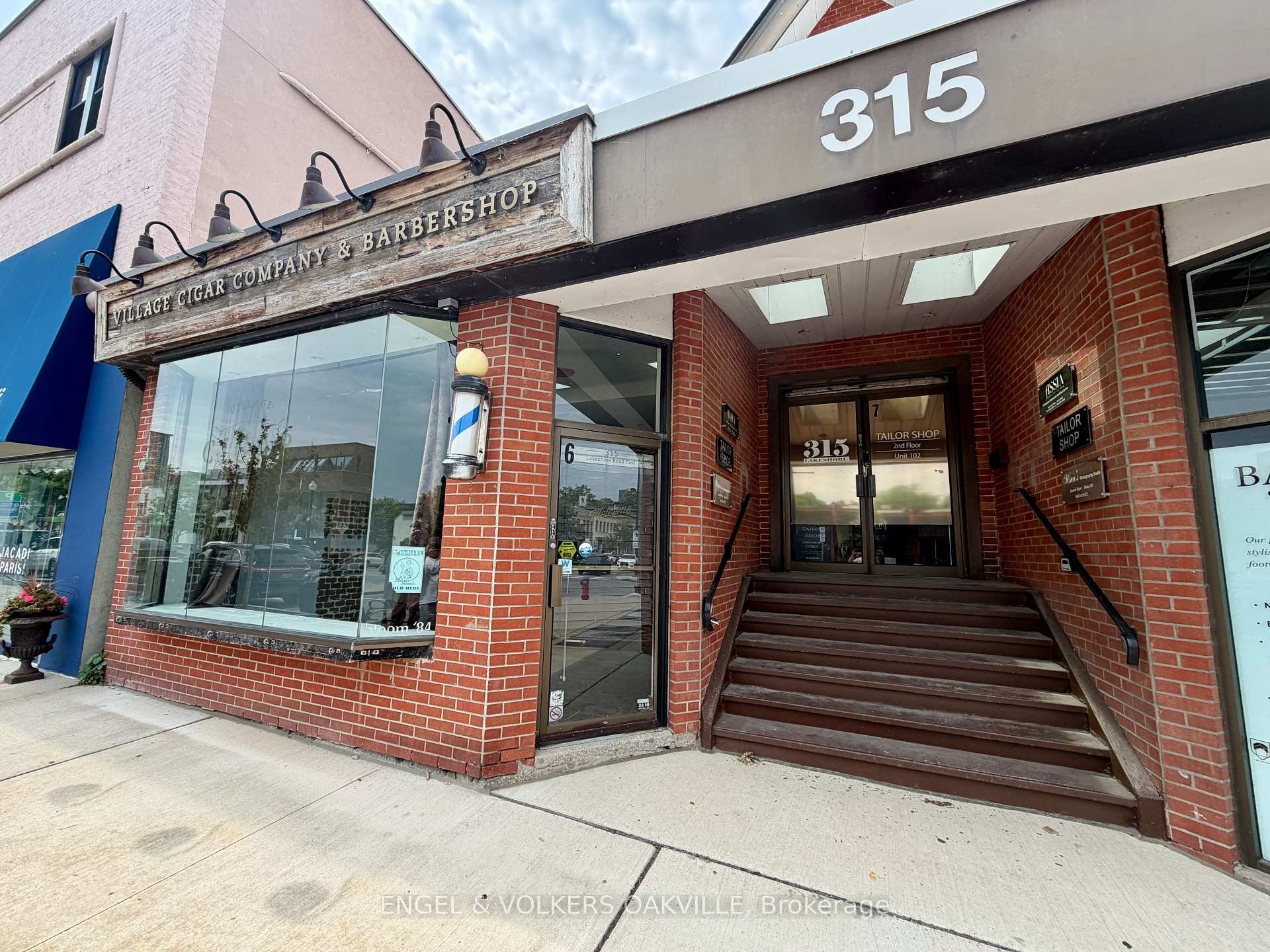 315A Lakeshore Road E, Oakville, ON L6J 1J3