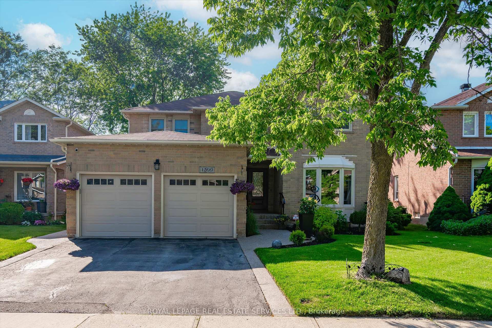 1399 Fieldcrest Lane, Oakville, ON L6M 2W3
