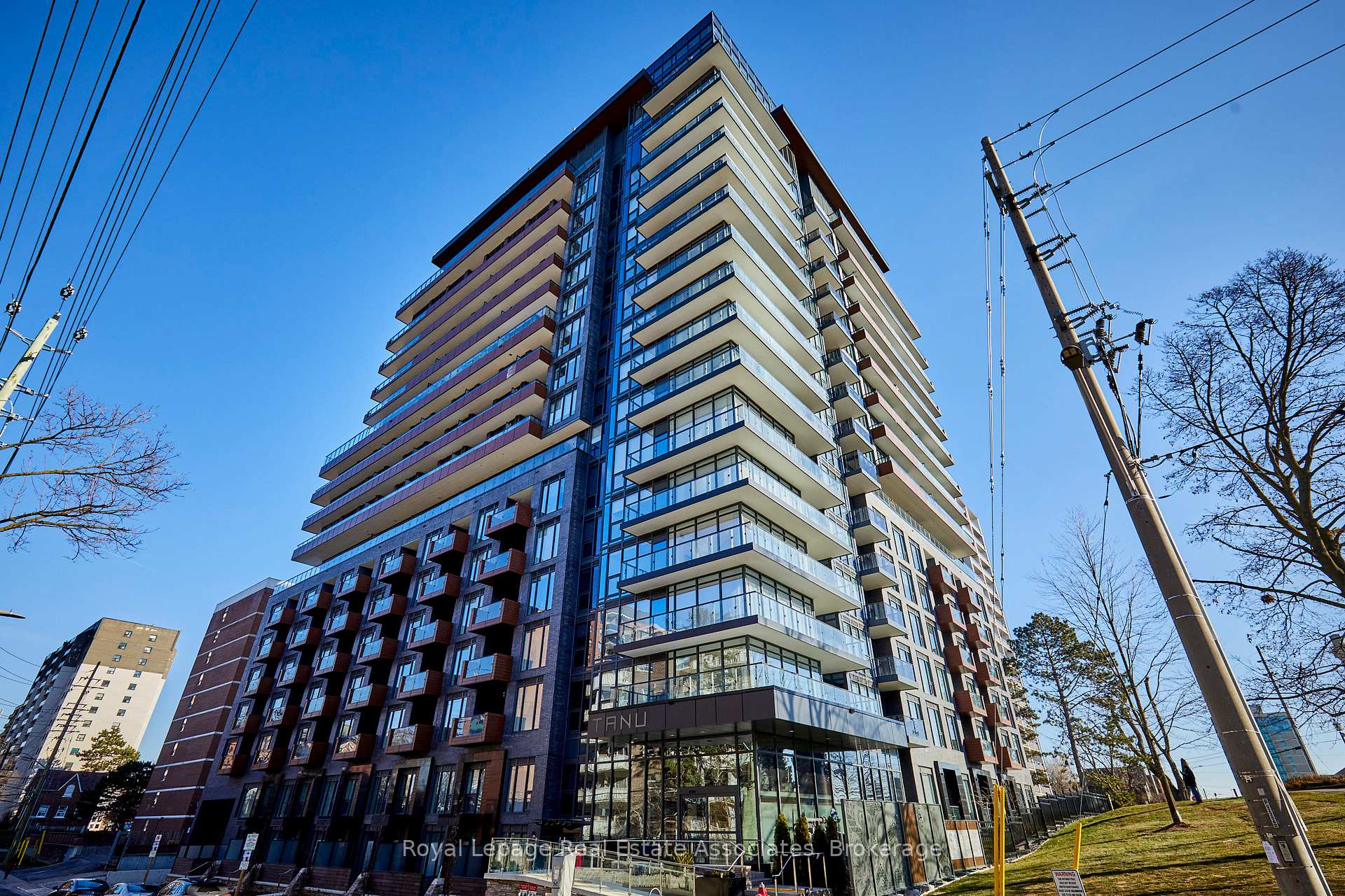 21 Park Street E 1803, Mississauga, ON L5G 0C2