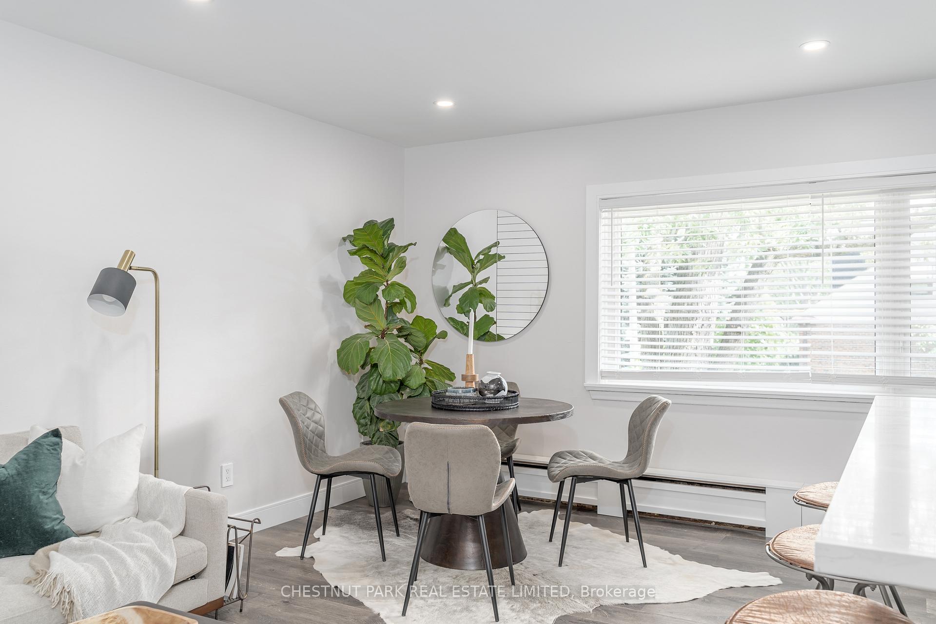 42 Cavell Avenue, Toronto W06, ON M8V 1P2