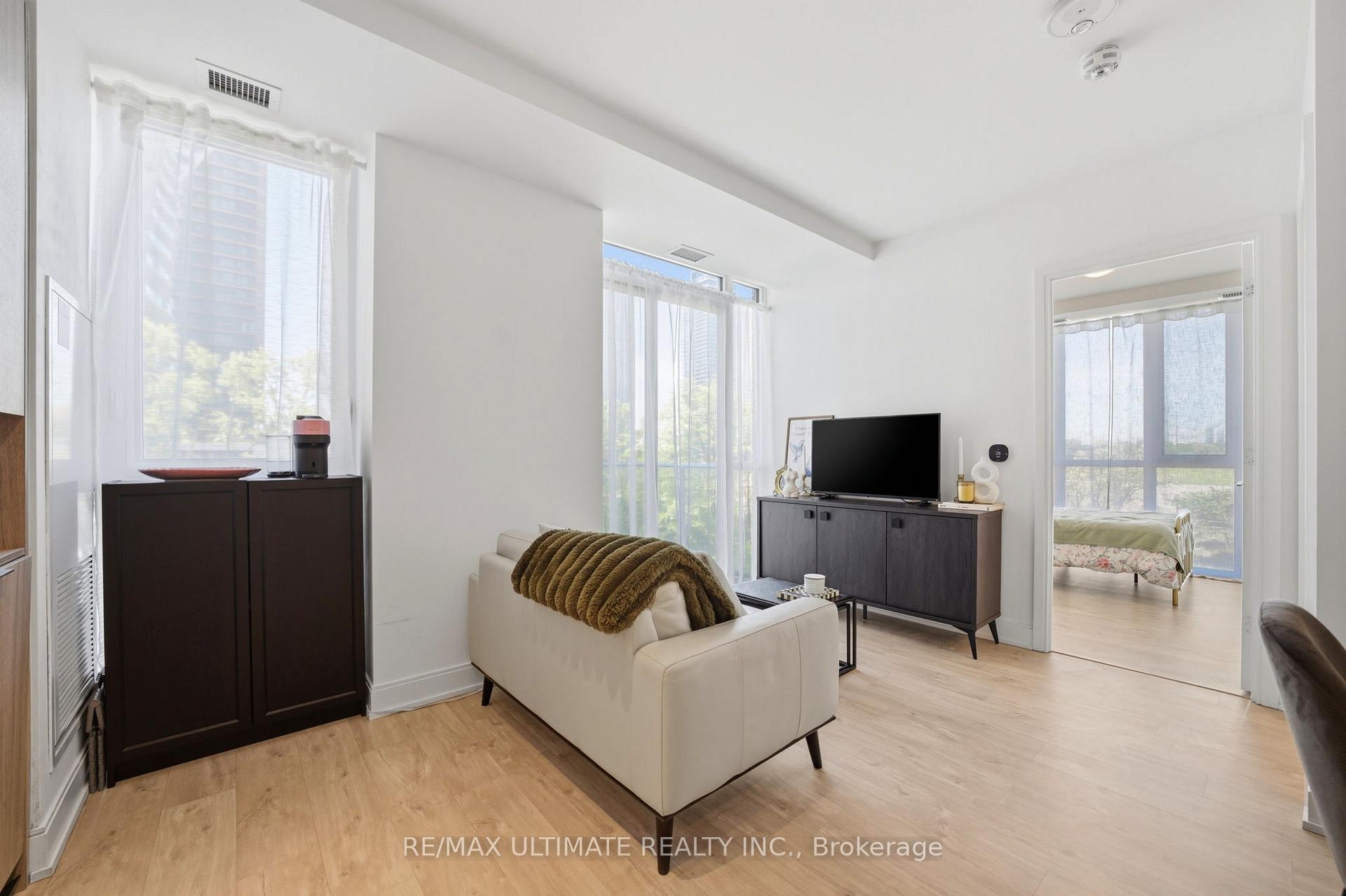 70 Annie Craig Drive 402, Toronto W06, ON M8V 0G2