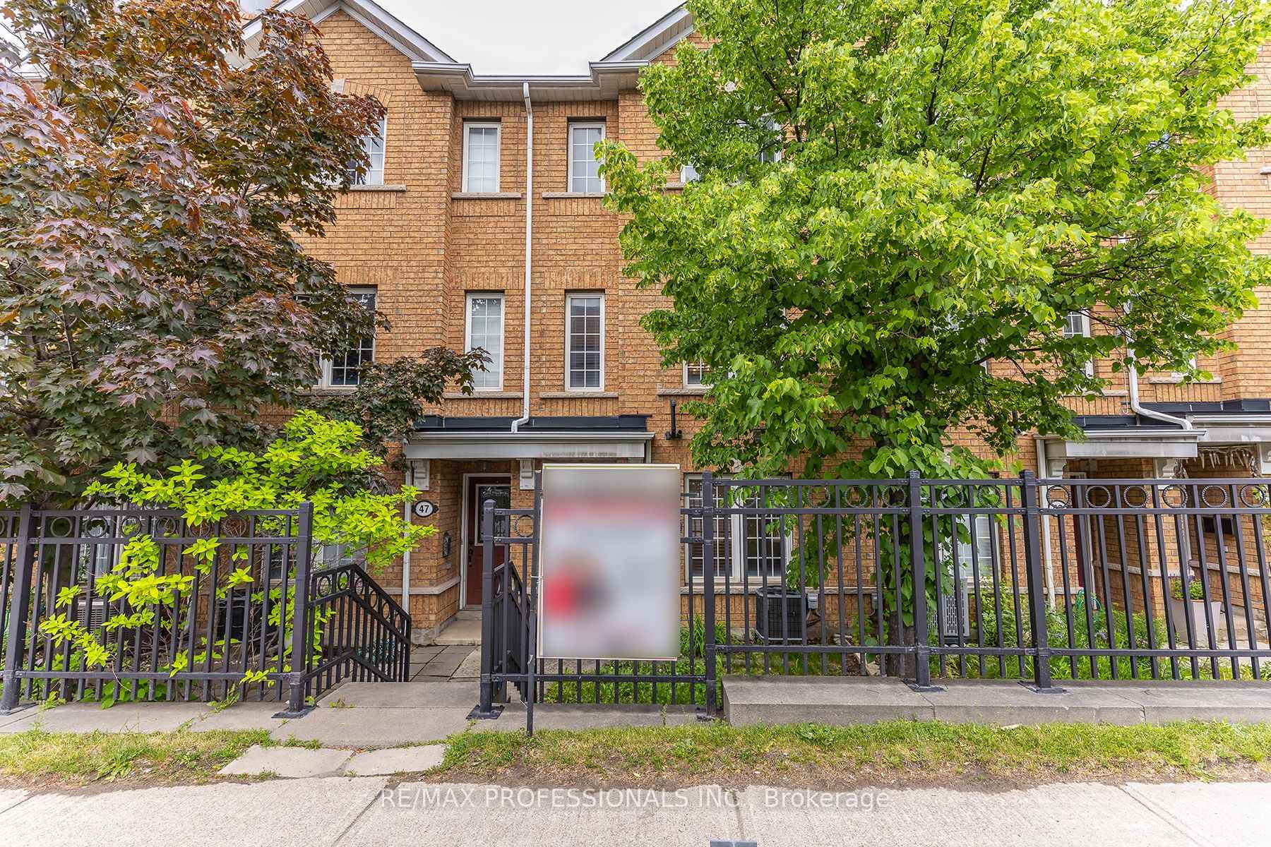 45 Weston Road, Toronto W02, ON M6N 5H3