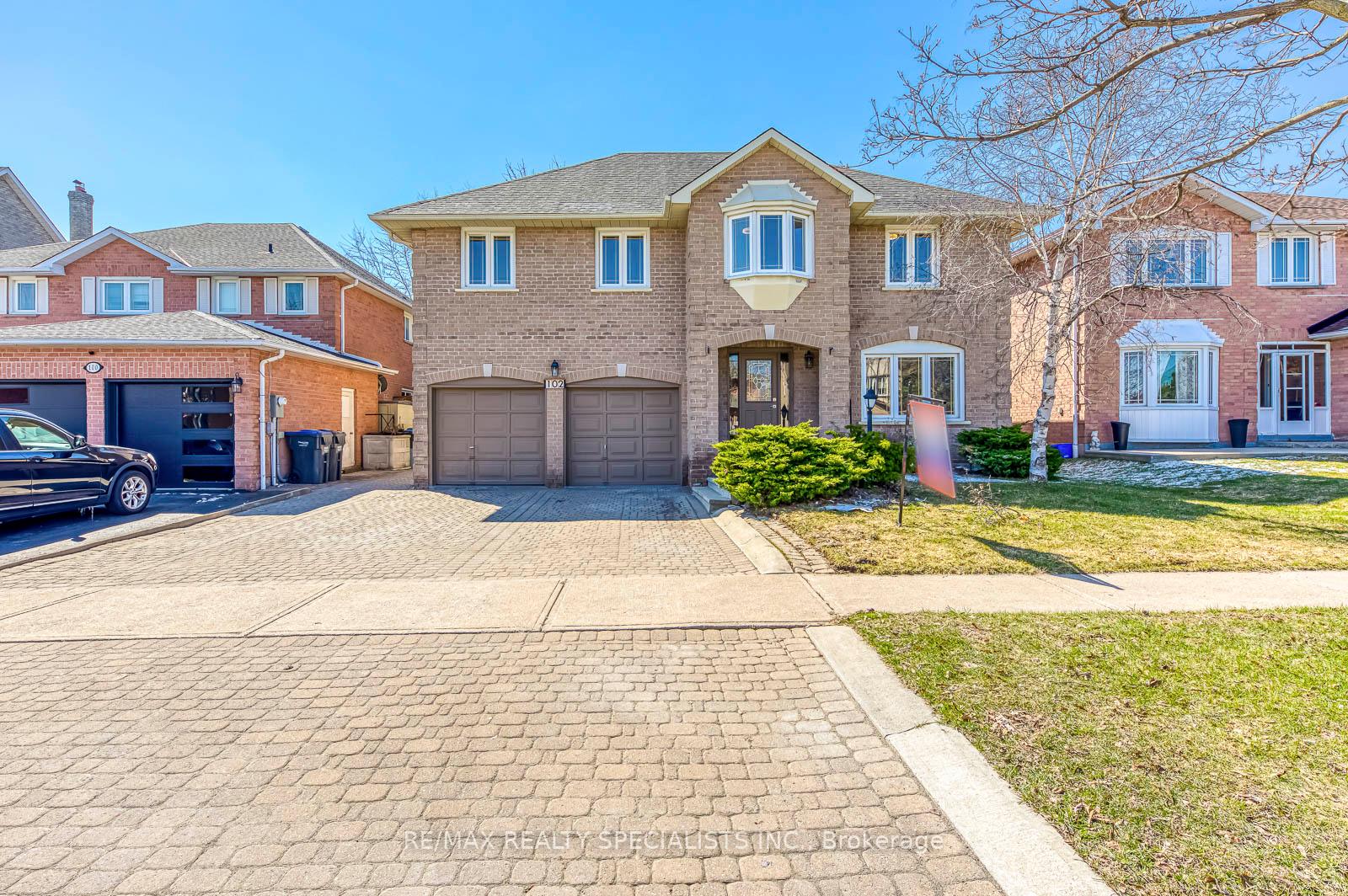 102 Sunforest Drive, Brampton, ON L6Z 4B2