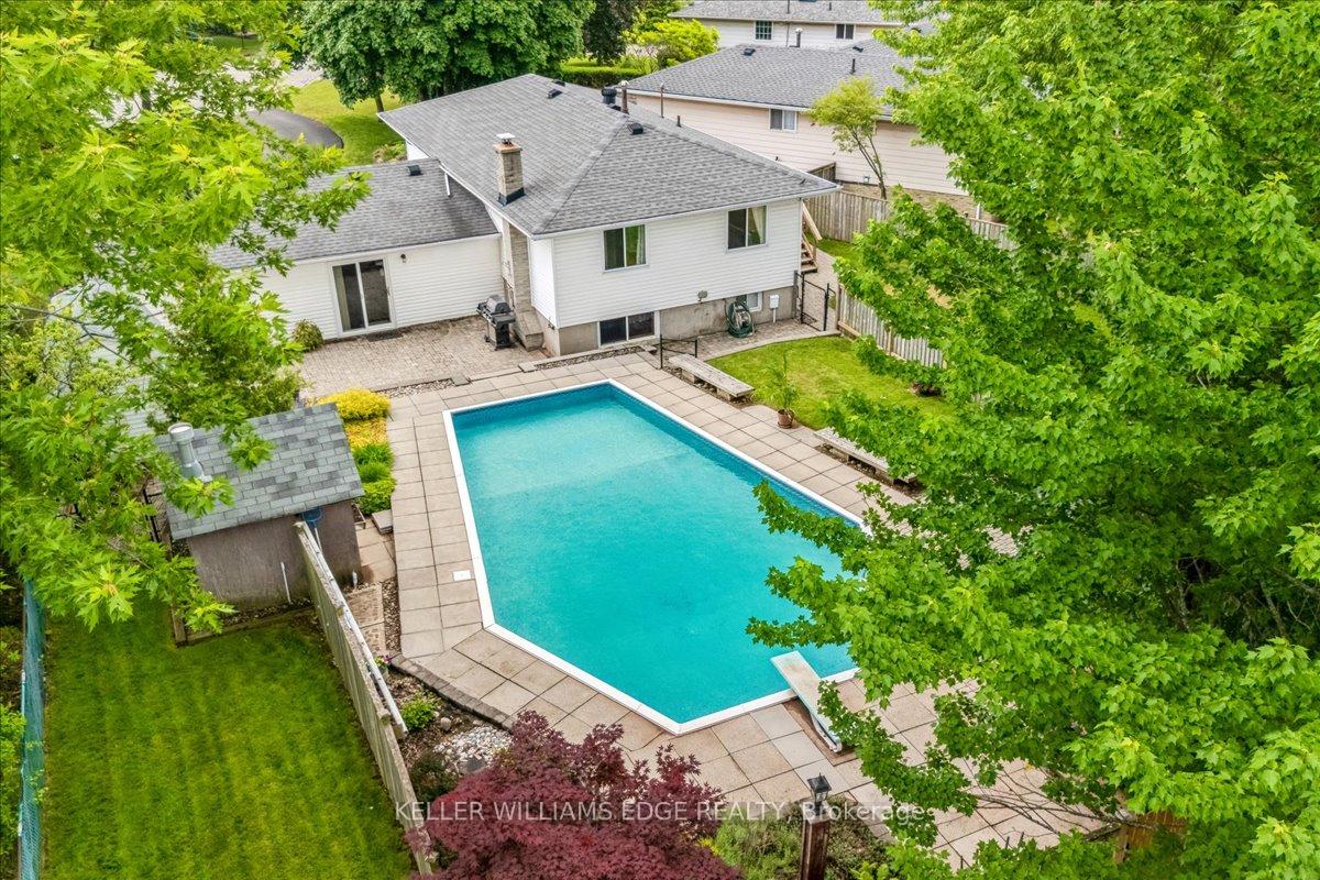 668 Bridle Wood, Burlington, ON L7L 4E1