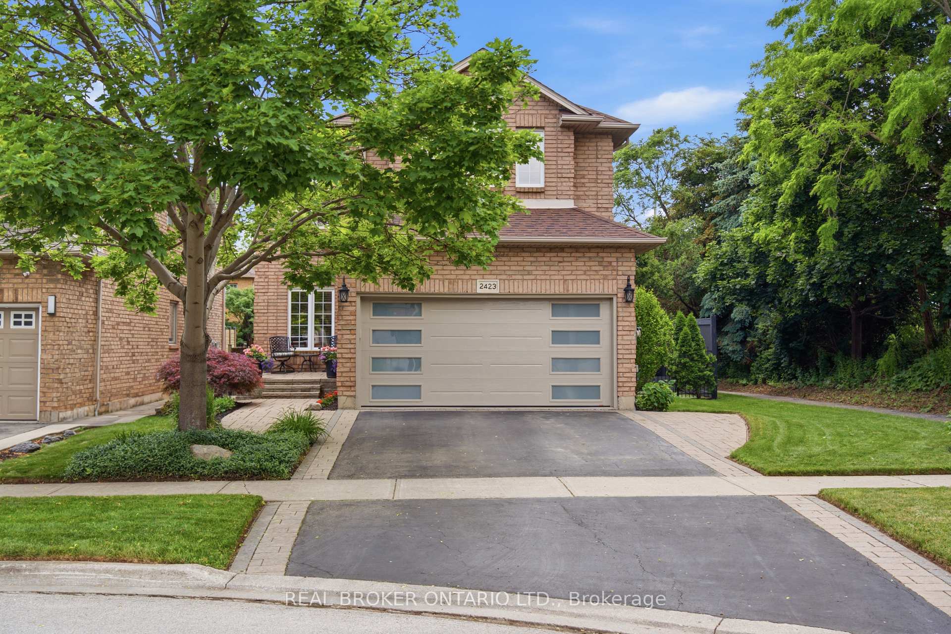 2423 Valley Heights Crescent, Oakville, ON L6H 6X2