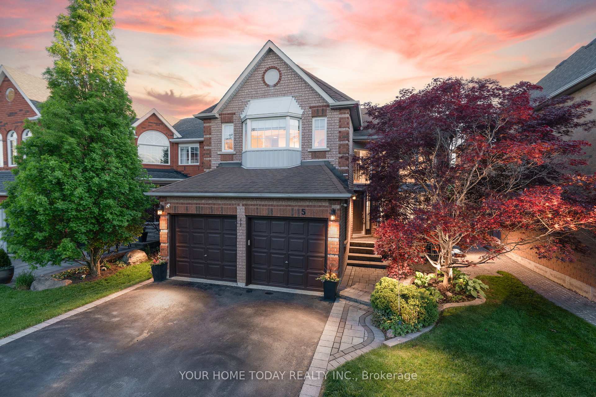 5 Curry Crescent, Halton Hills, ON L7G 5L4