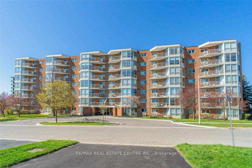 26 Hall Road 604, Halton Hills, ON L7G 5G5