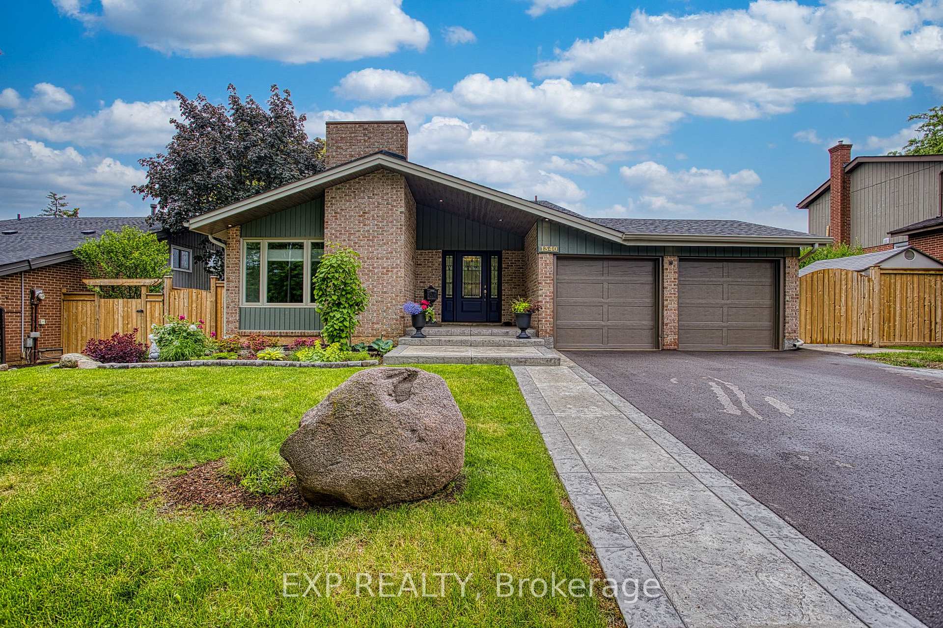 1340 Monmouth Drive, Burlington, ON L7P 3J6