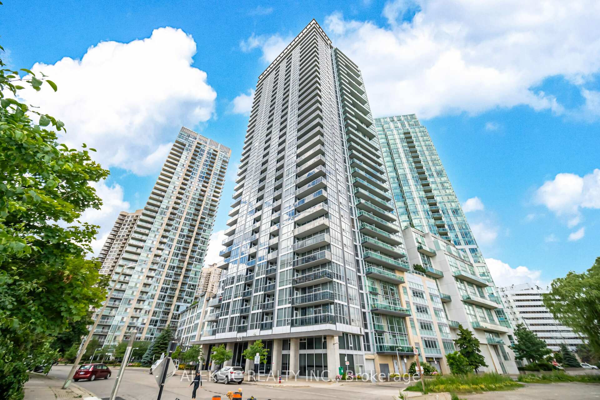 223 Webb Drive 2514, Mississauga, ON L5B 0E8