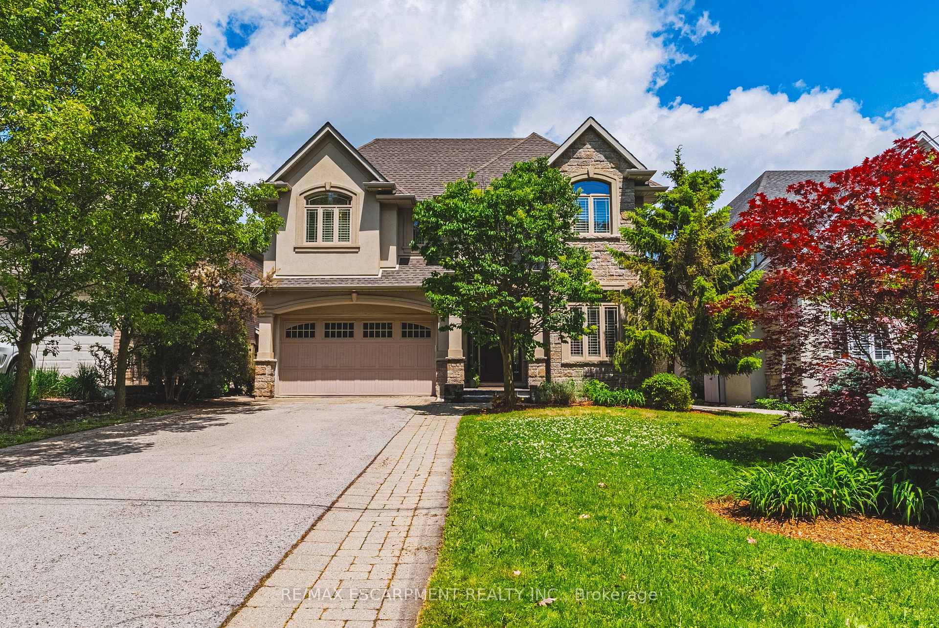 1047 St Matthews Avenue, Burlington, ON L7T 2J3