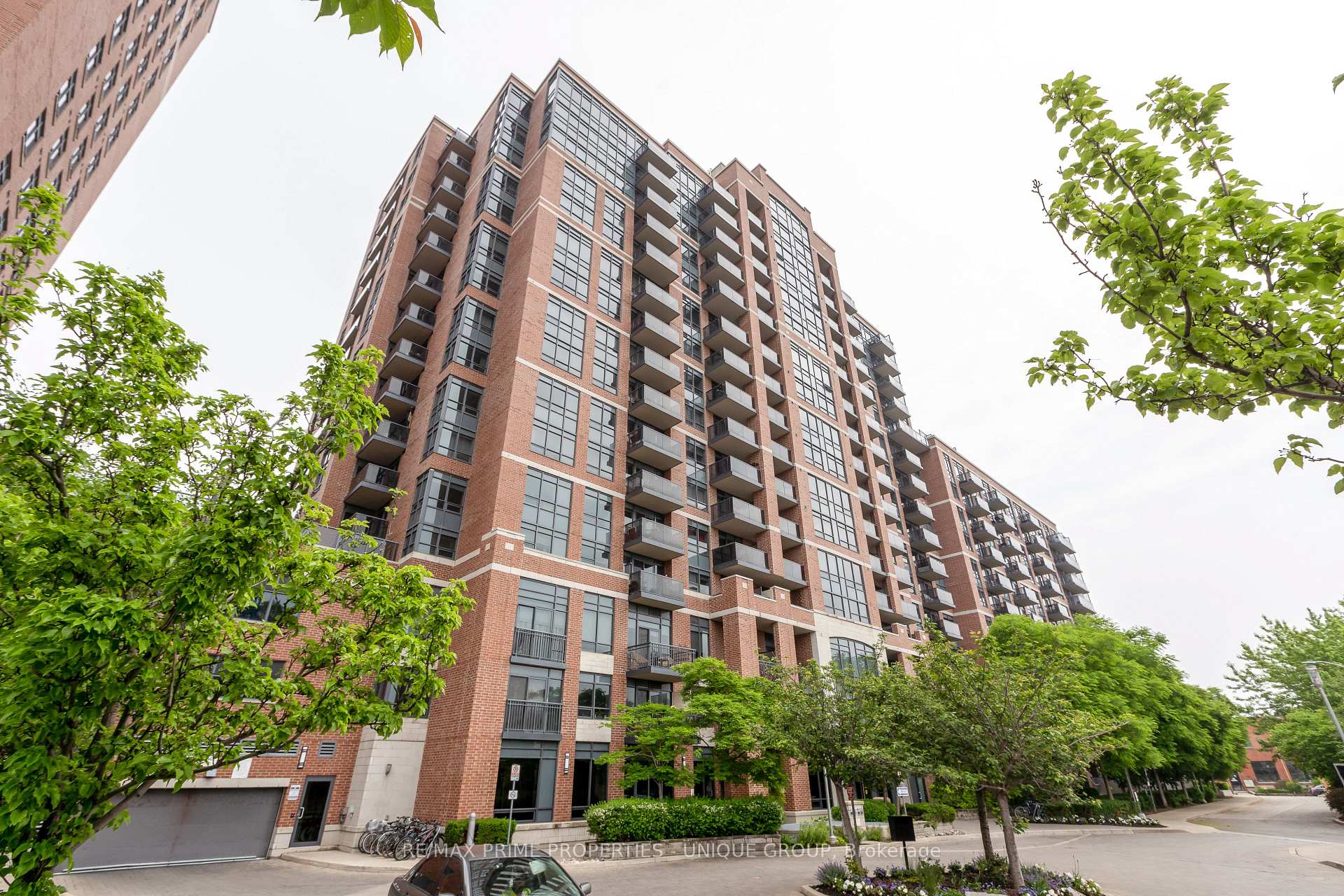 61 Heintzman Street 908, Toronto W02, ON M6P 5A2