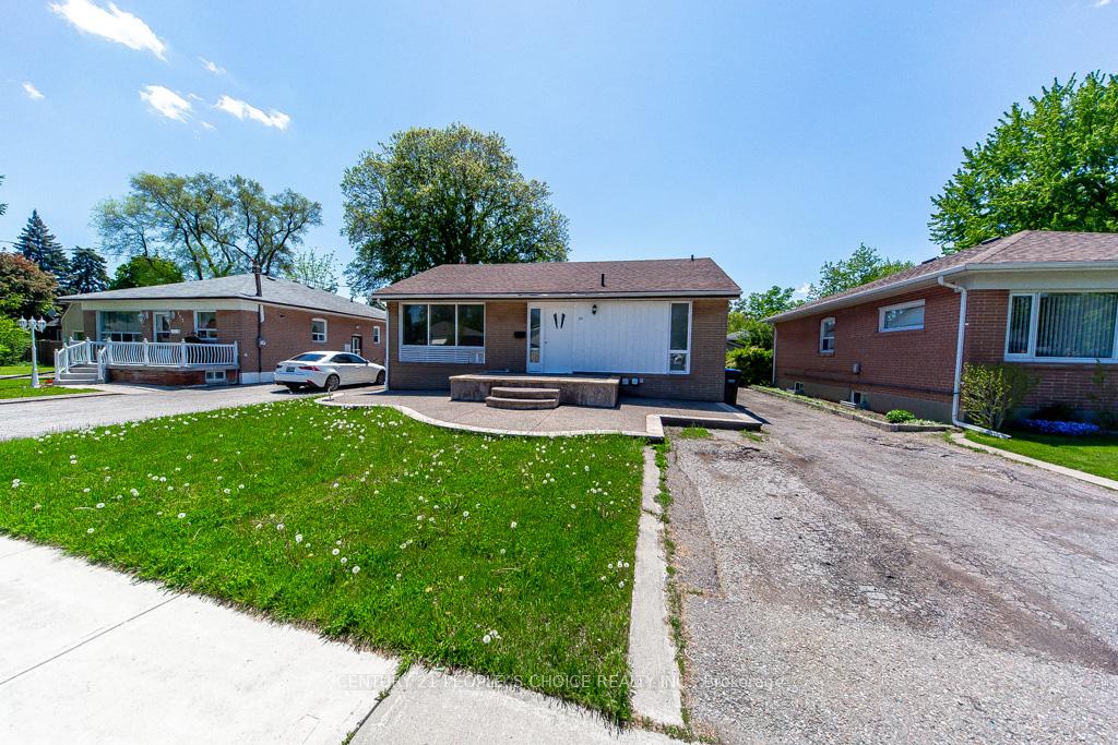 115 Mcmurchy Avenue S, Brampton, ON L6Y 1Z1
