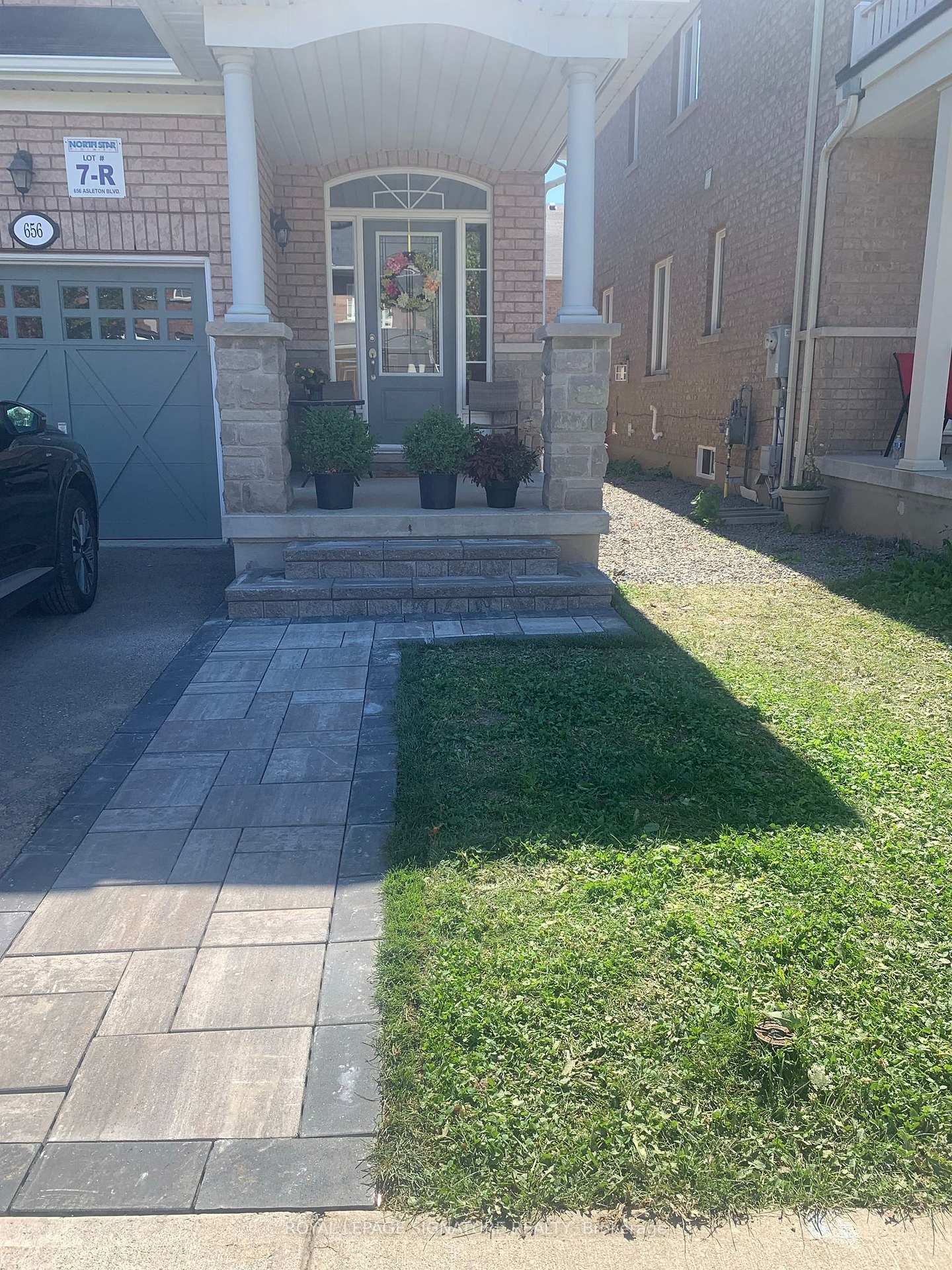 656 Asleton Boulevard, Milton, ON L9T 8K4