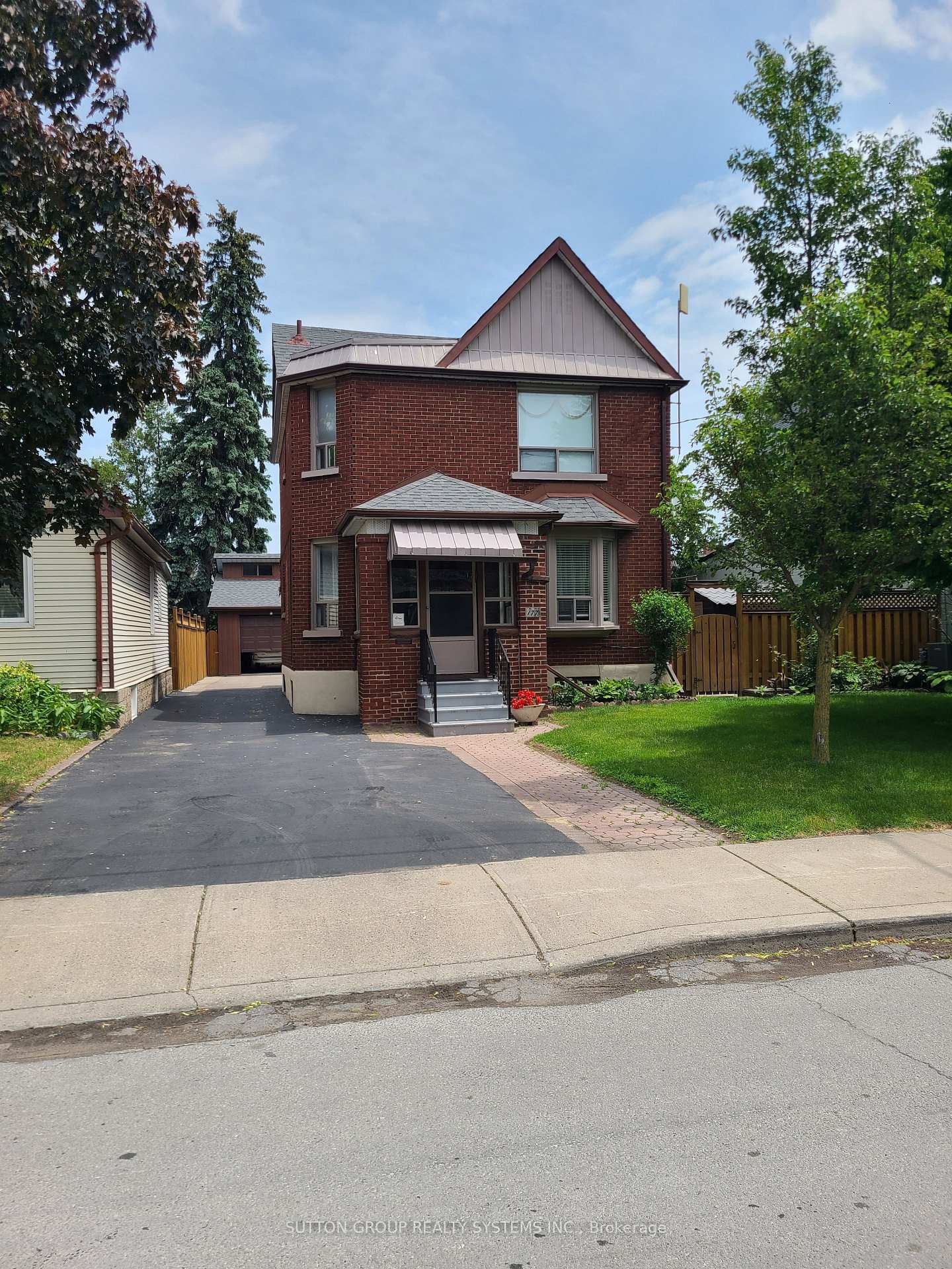 177 Brookside Avenue, Toronto W02, ON M6S 4G8