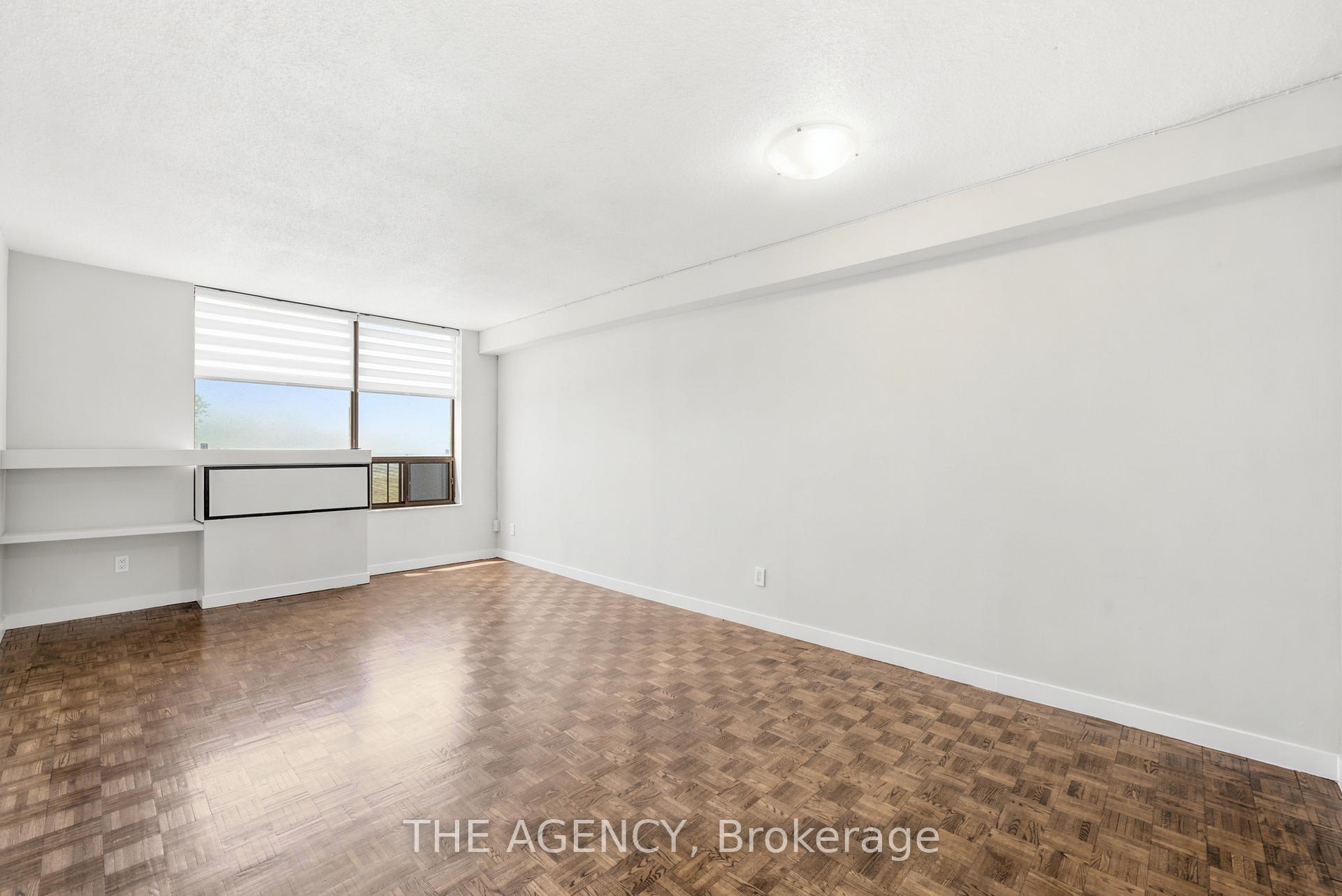 2350 Dundas Street W 2511A, Toronto W02, ON M6P 4B1