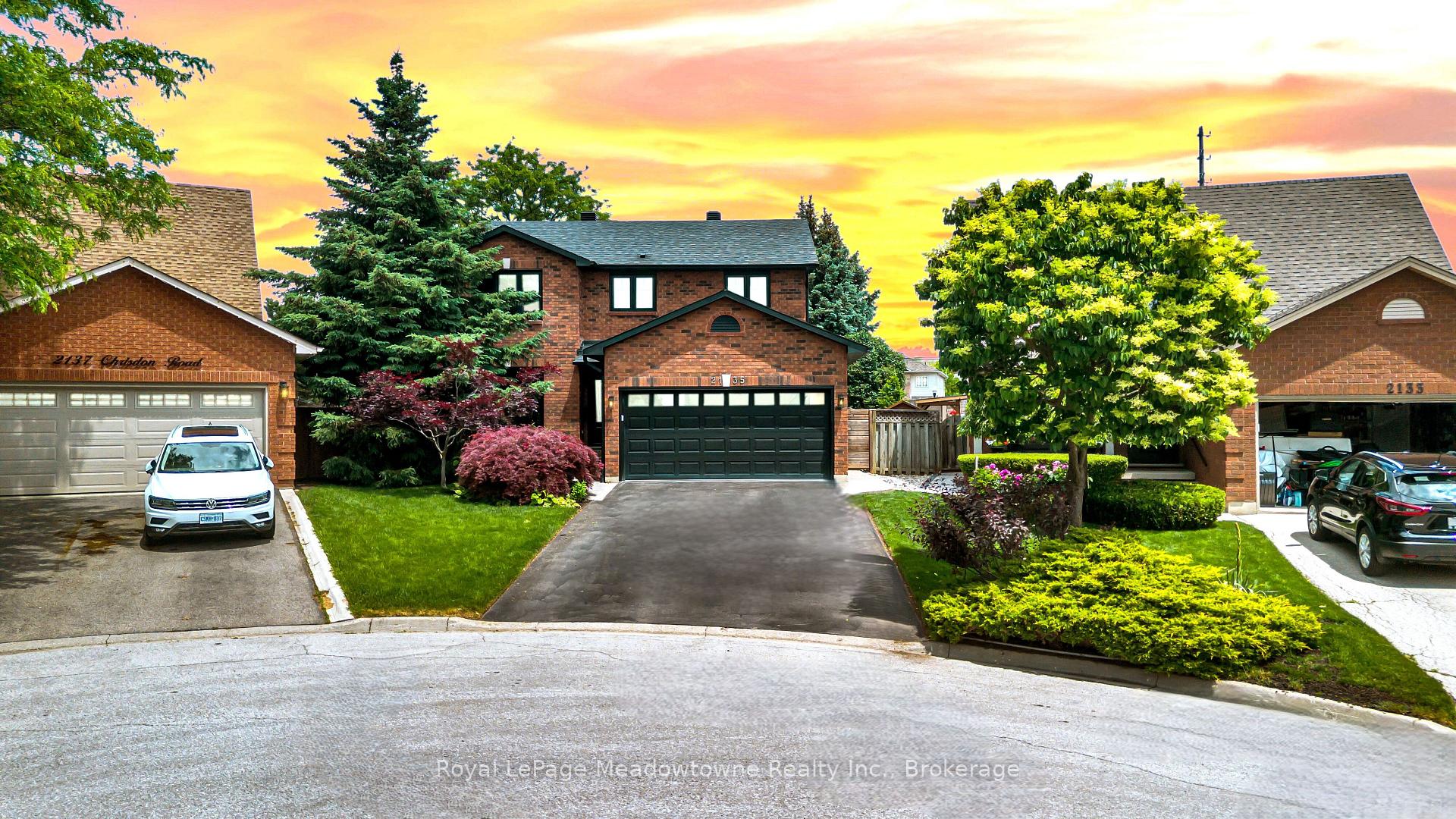 2135 Chrisdon Road, Burlington, ON L7M 3S4