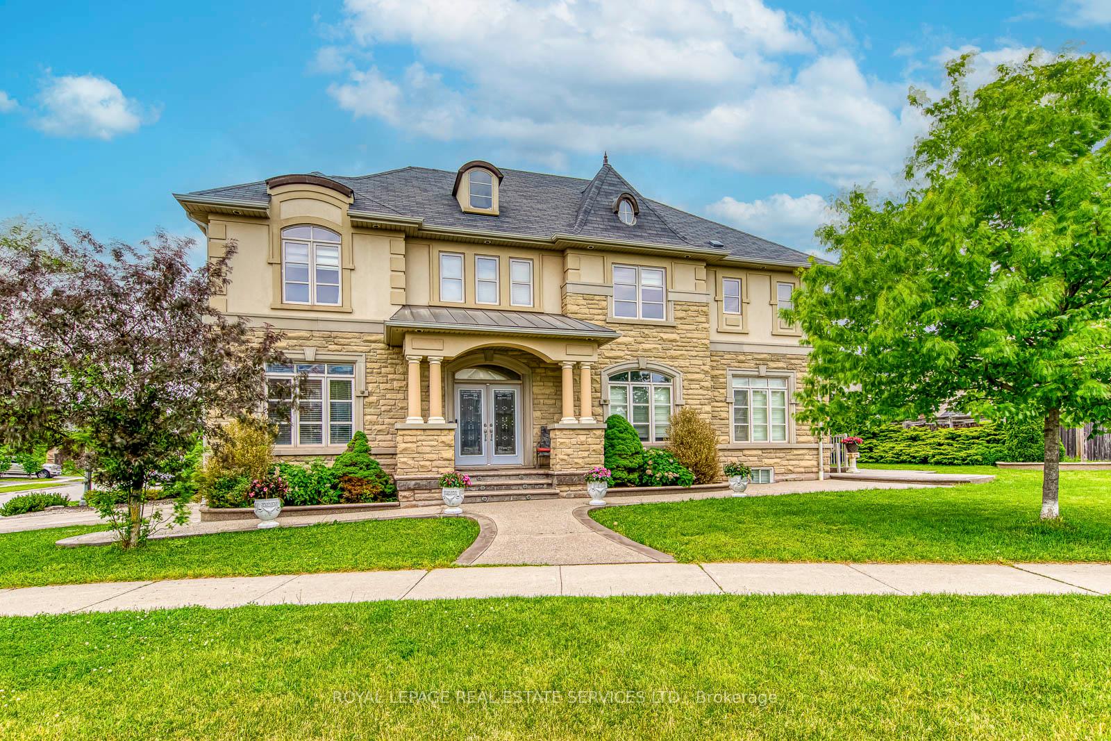 1335 Arrowhead Road, Oakville, ON L6H 0B2