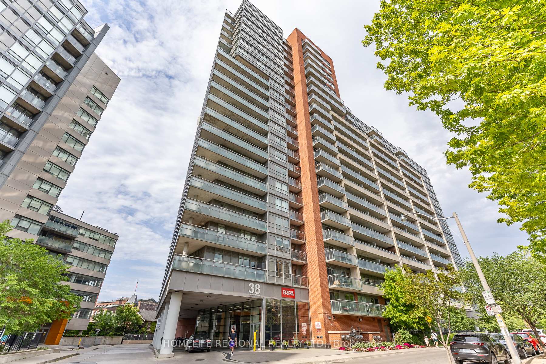 38 Joe Shuster Way 1520, Toronto W01, ON M6K 0A5