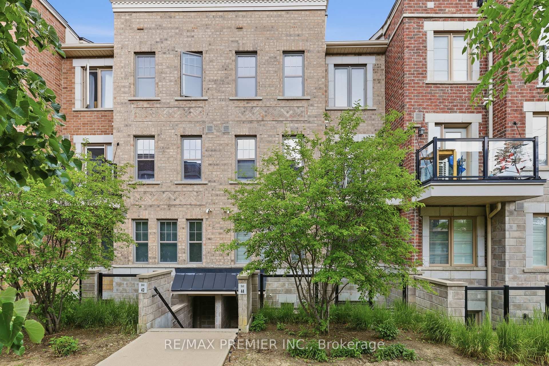 2315 Sheppard Avenue W 44, Toronto W05, ON M9M 0E8
