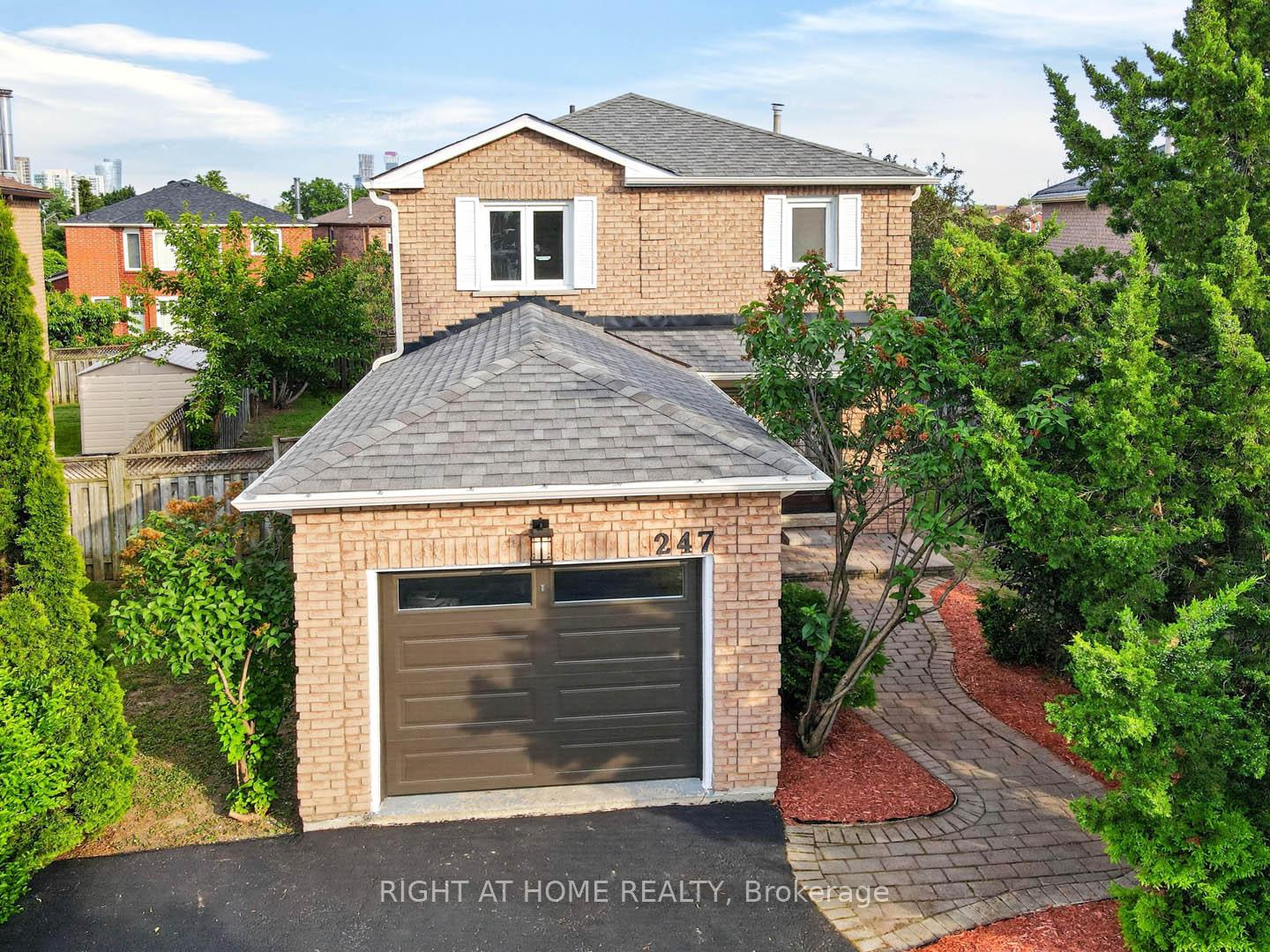 247 Glenn Hawthorne Boulevard, Mississauga, ON L5R 2M5