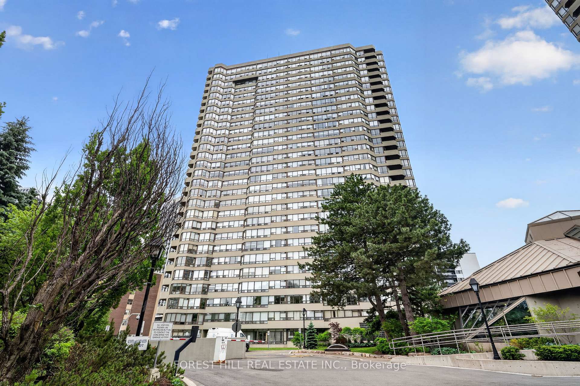 1300 Islington Avenue 1709, Toronto W08, ON M9A 5C4