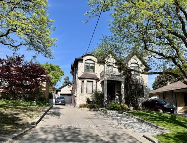 21 Flamingo Crescent Unit 2, Toronto W04, ON M6M 4E9