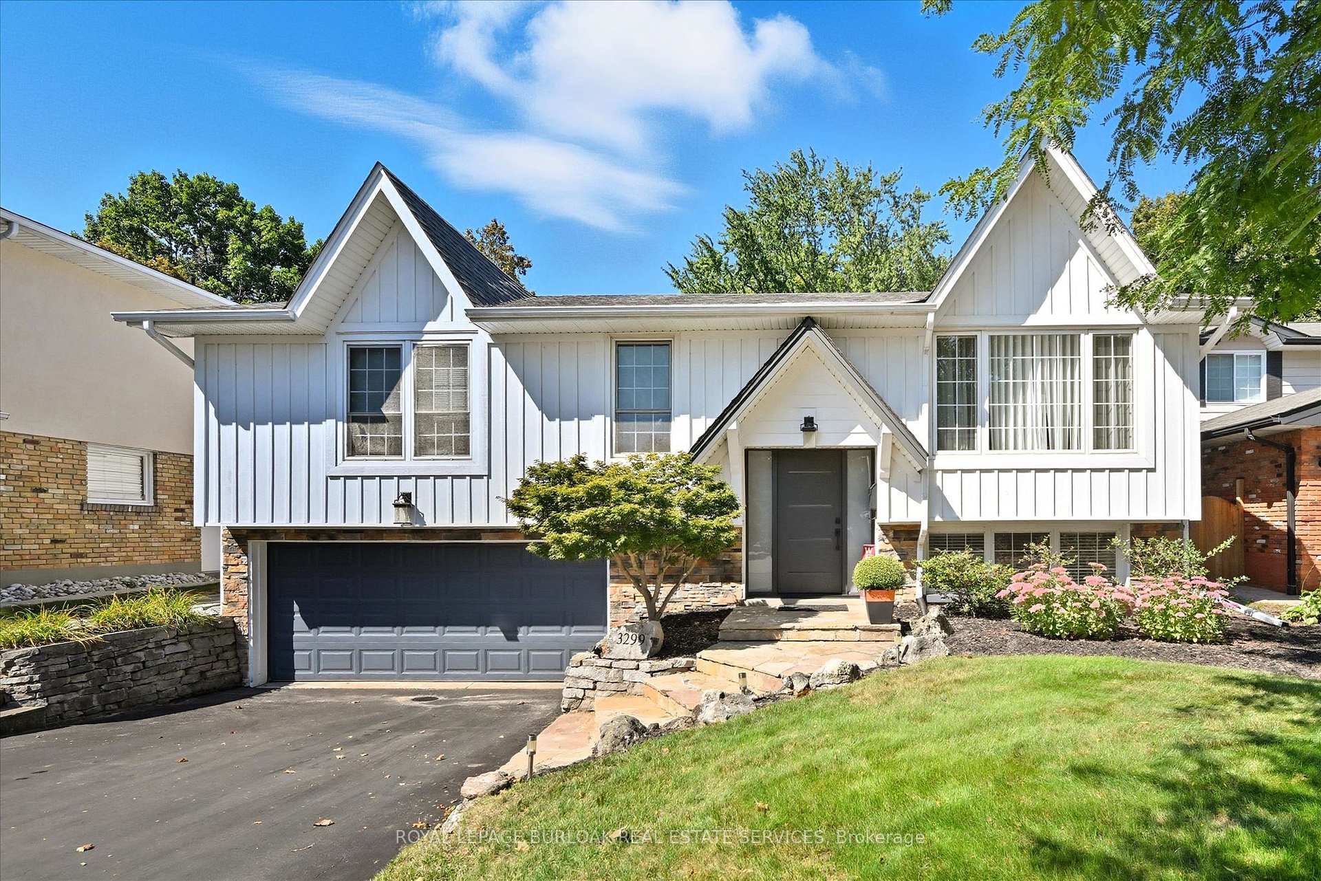3299 Spruce Avenue, Burlington, ON L7N 1J5