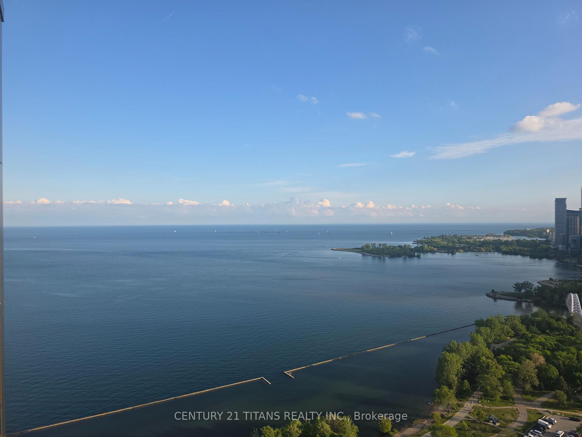 1926 Lakeshore Boulevard 4010, Toronto W01, ON M6S 1A2