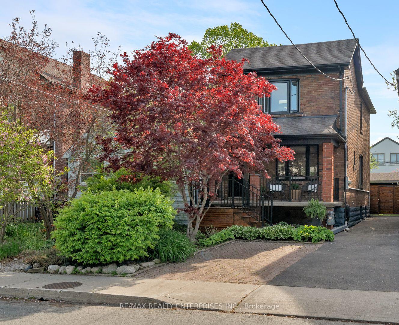 52 Fifth Street, Toronto W06, ON M8V 2Z2