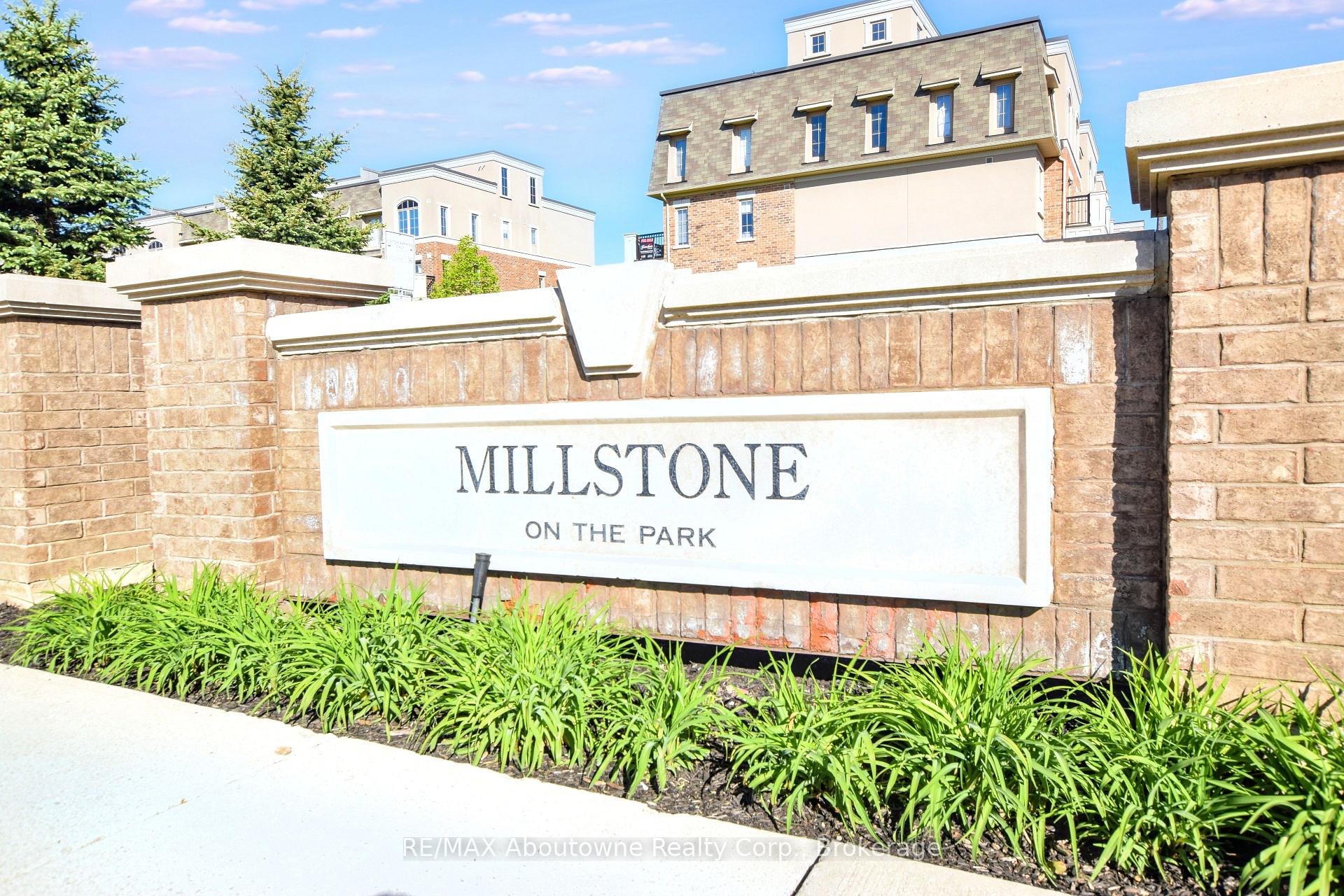 2441 Greenwich Drive 116, Oakville, ON L6M 0S3
