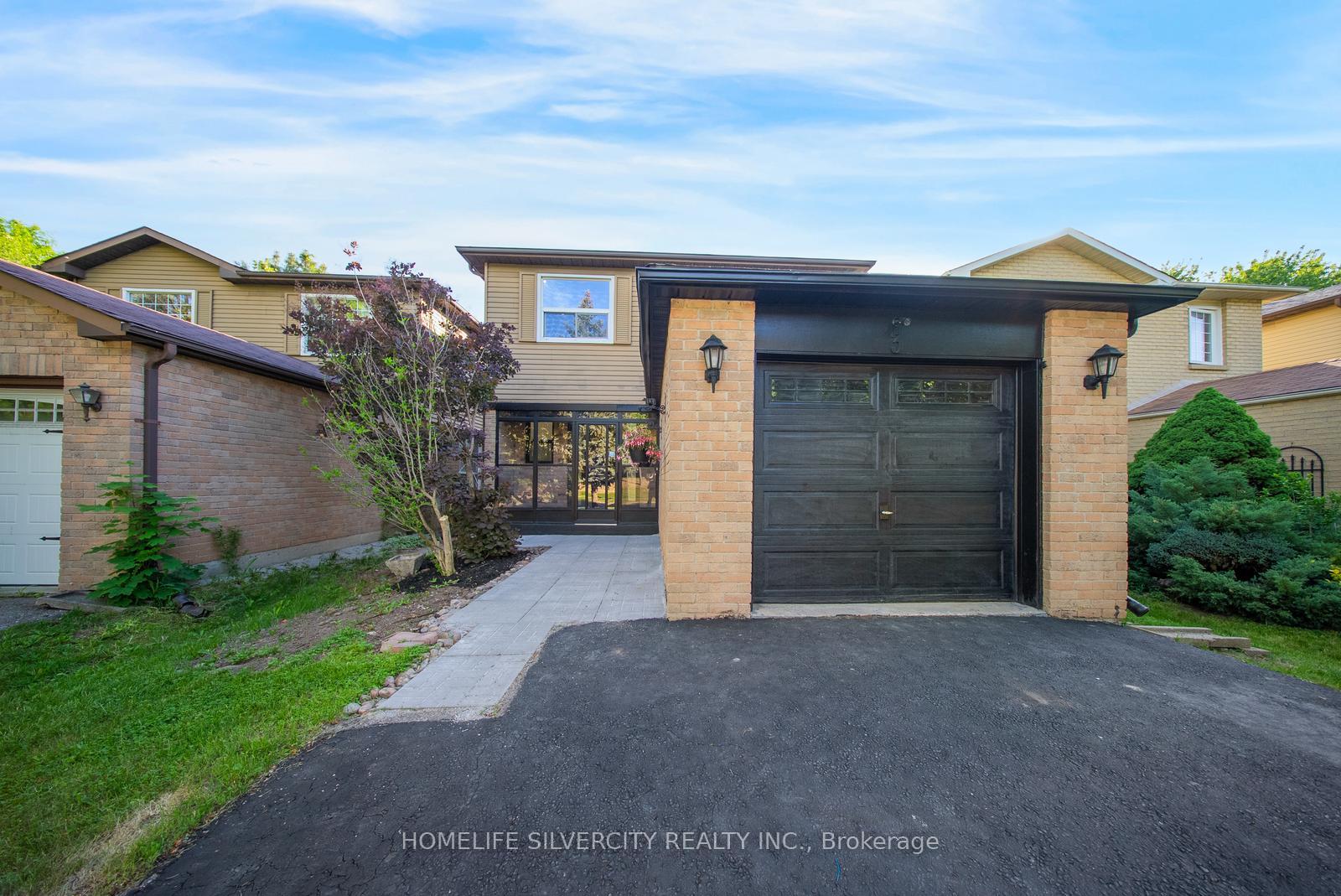 3 Folkstone Crescent, Brampton, ON L6T 3M4