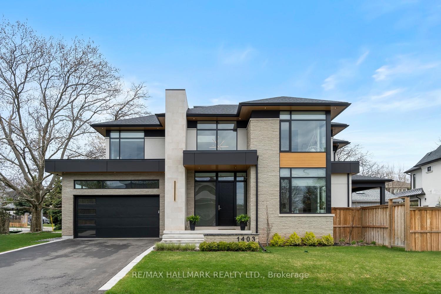1403 Wren Avenue, Oakville, ON L6L 2V7