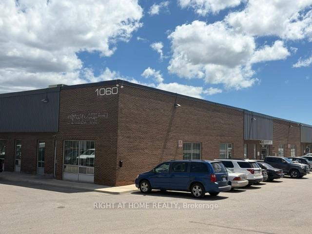 1060 Meyerside Drive 4, Mississauga, ON L5T 1J4