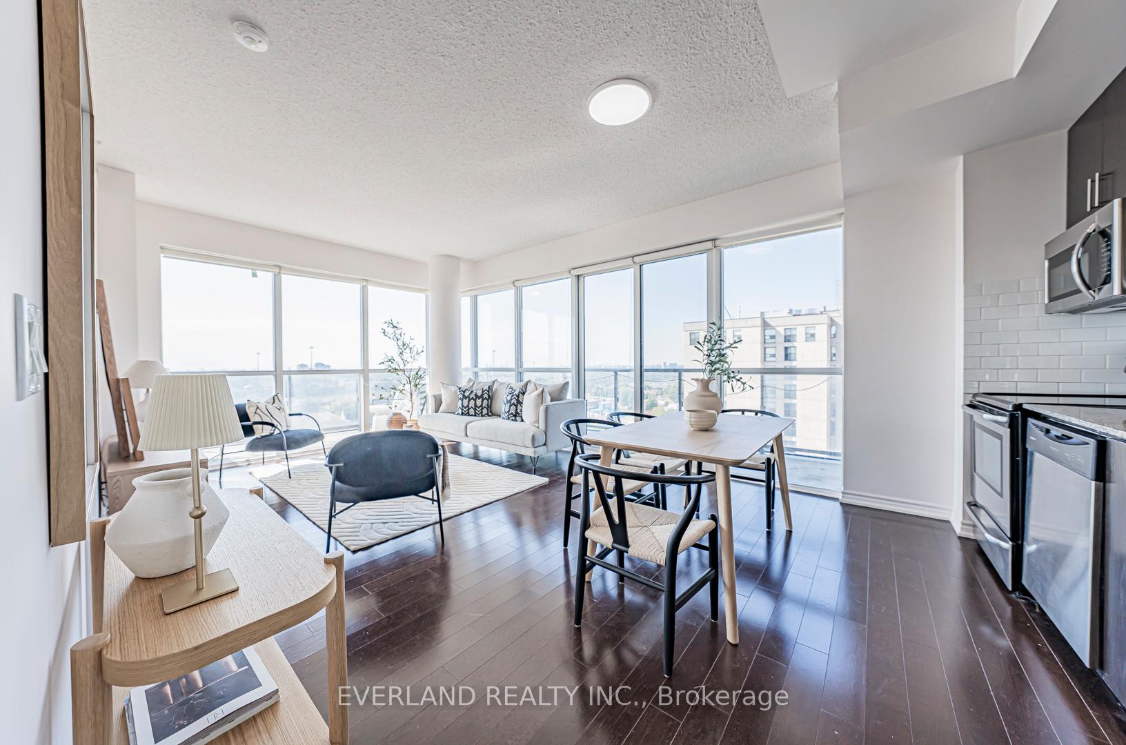 15 James Finlay Way 834, Toronto W05, ON M3M 0B3