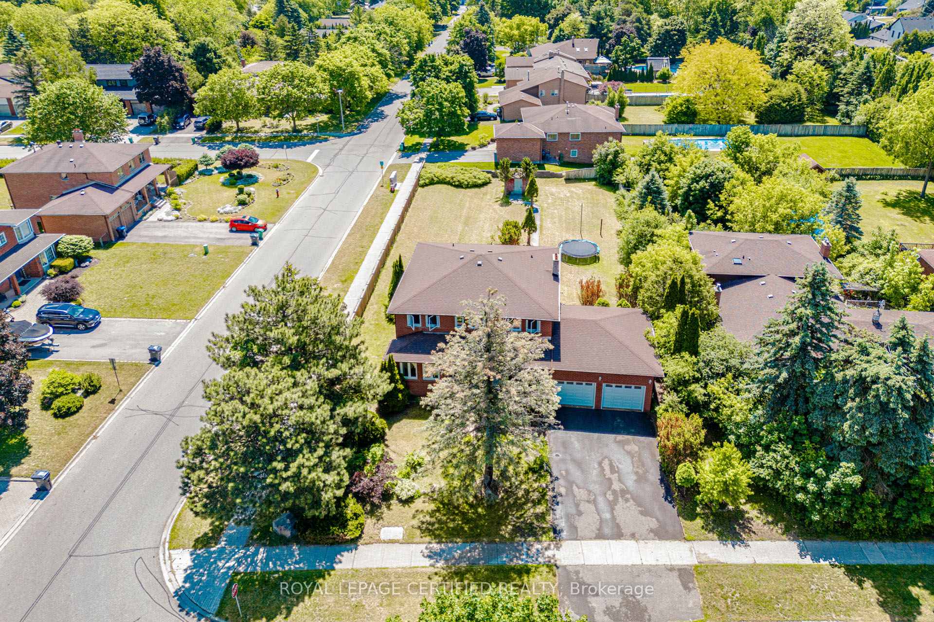 28 Walker Road E, Caledon, ON L7C 1H2