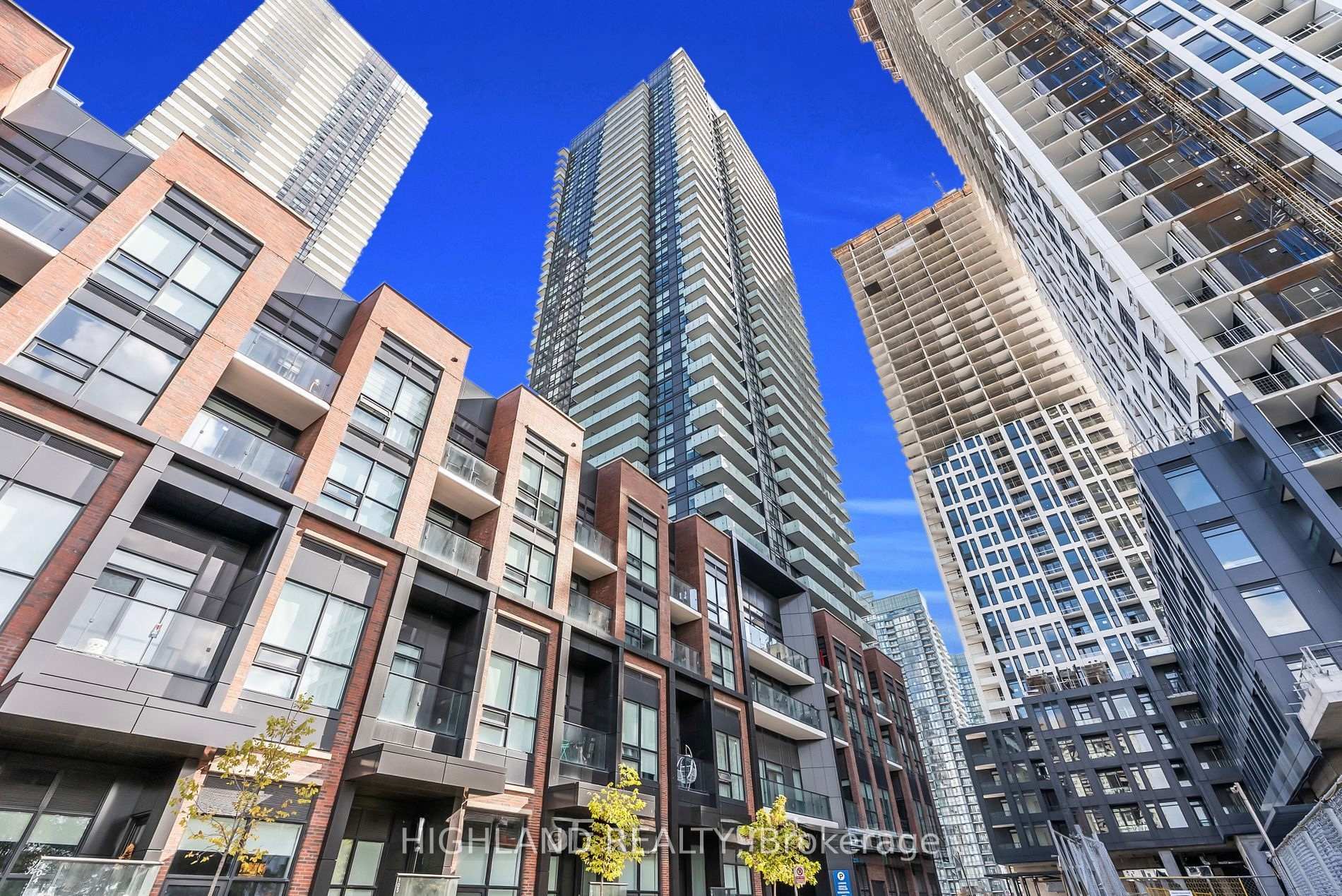 4130 Parkside Village Drive 1307, Mississauga, ON L5B 3M8