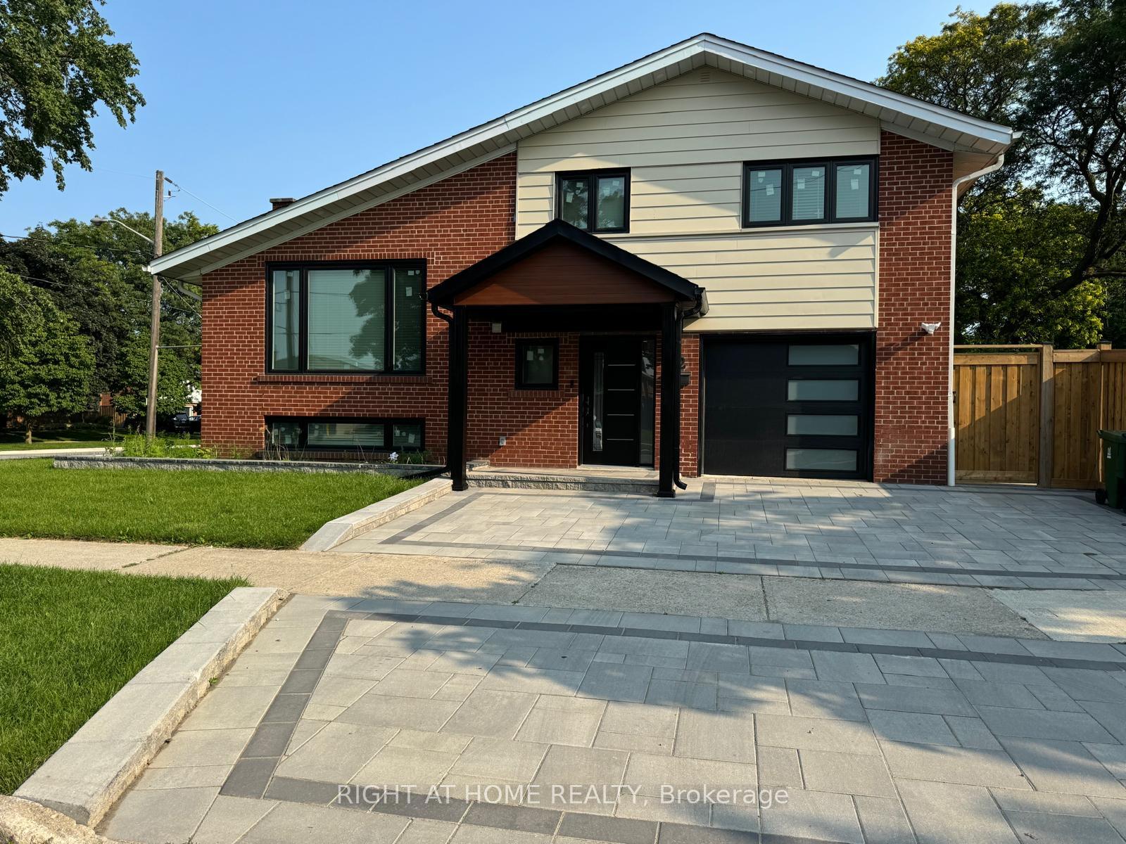 52 Sedgebrook Crescent, Toronto W08, ON M9B 2X4