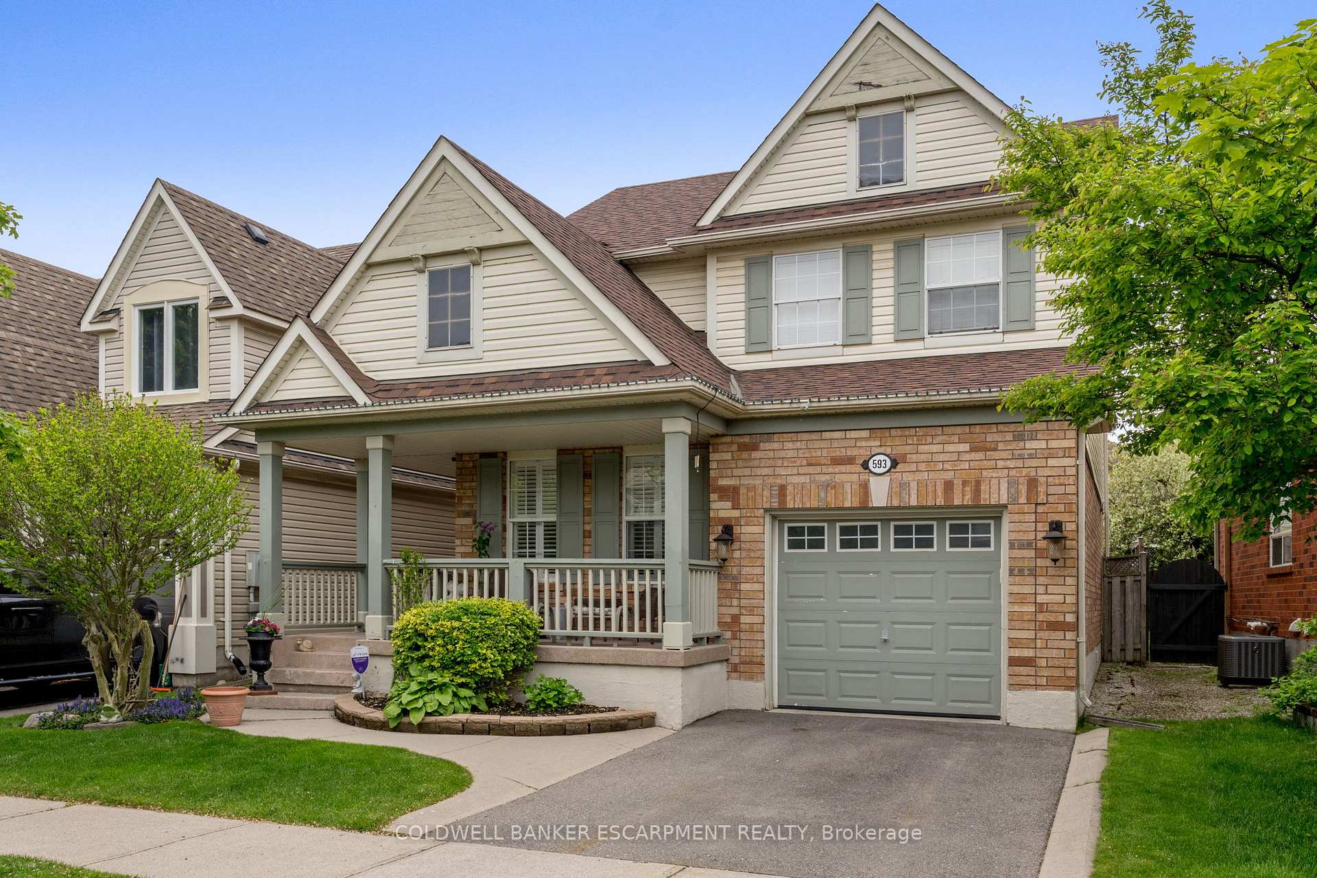 593 Caverhill Crescent, Milton, ON L9T 5K1