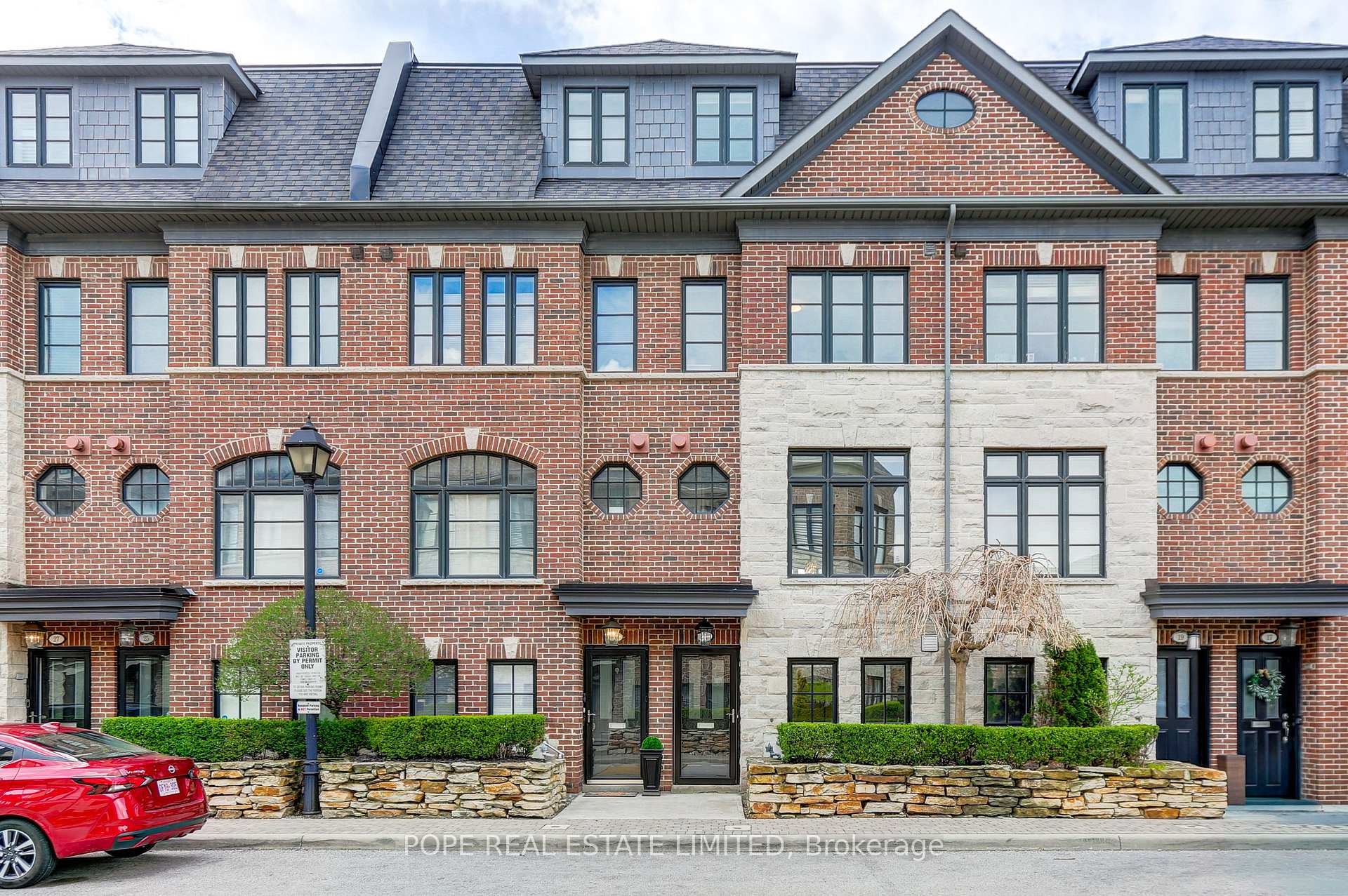 21 Ruby Lang Lane, Toronto W06, ON M8Z 0B8