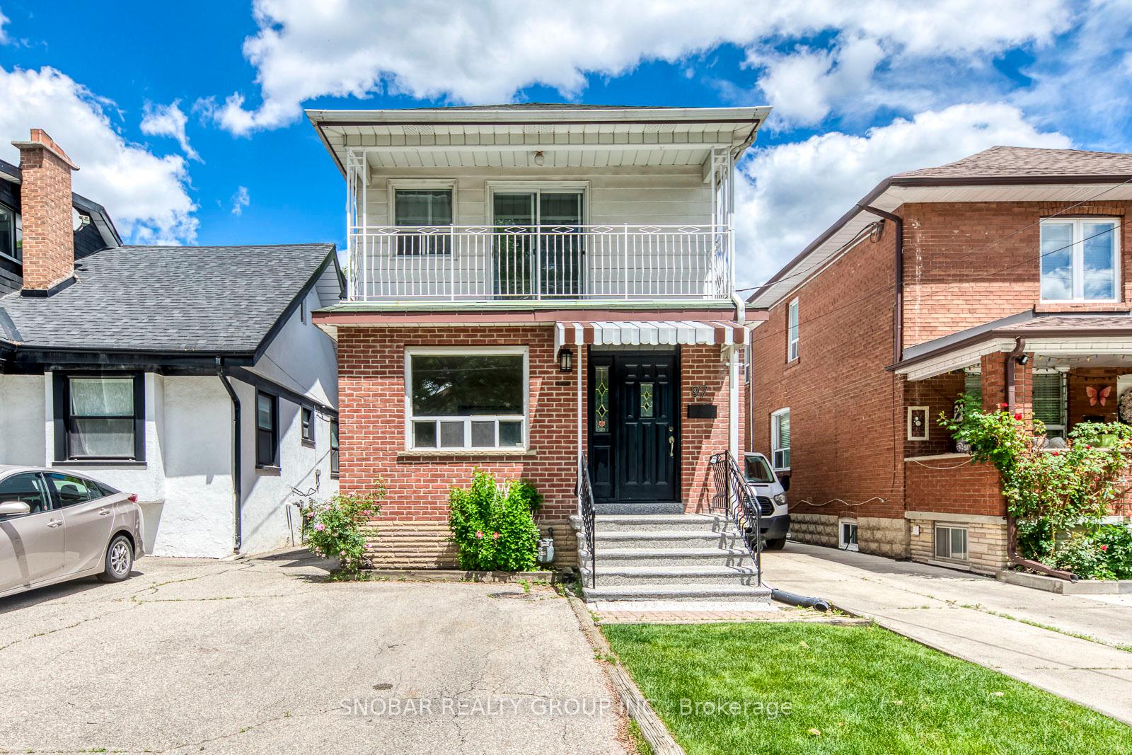 97 Guestville Avenue, Toronto W04, ON M6N 4N5