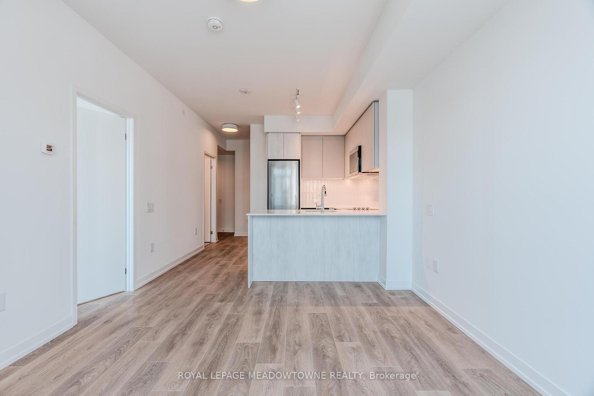 2485 Eglinton Avenue W 913, Mississauga, ON L5M 2T1