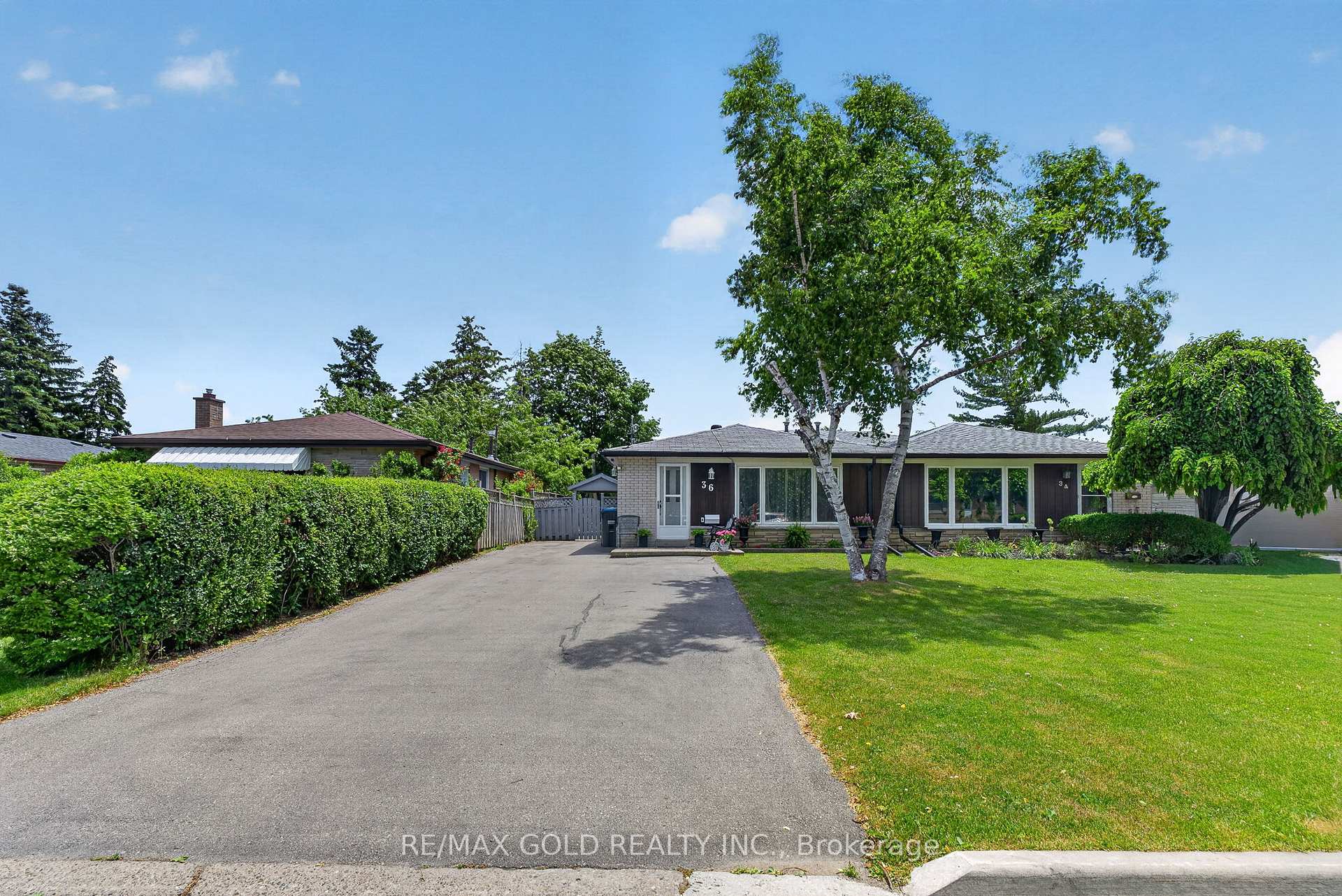 36 Belmont Drive, Brampton, ON L6T 2K3
