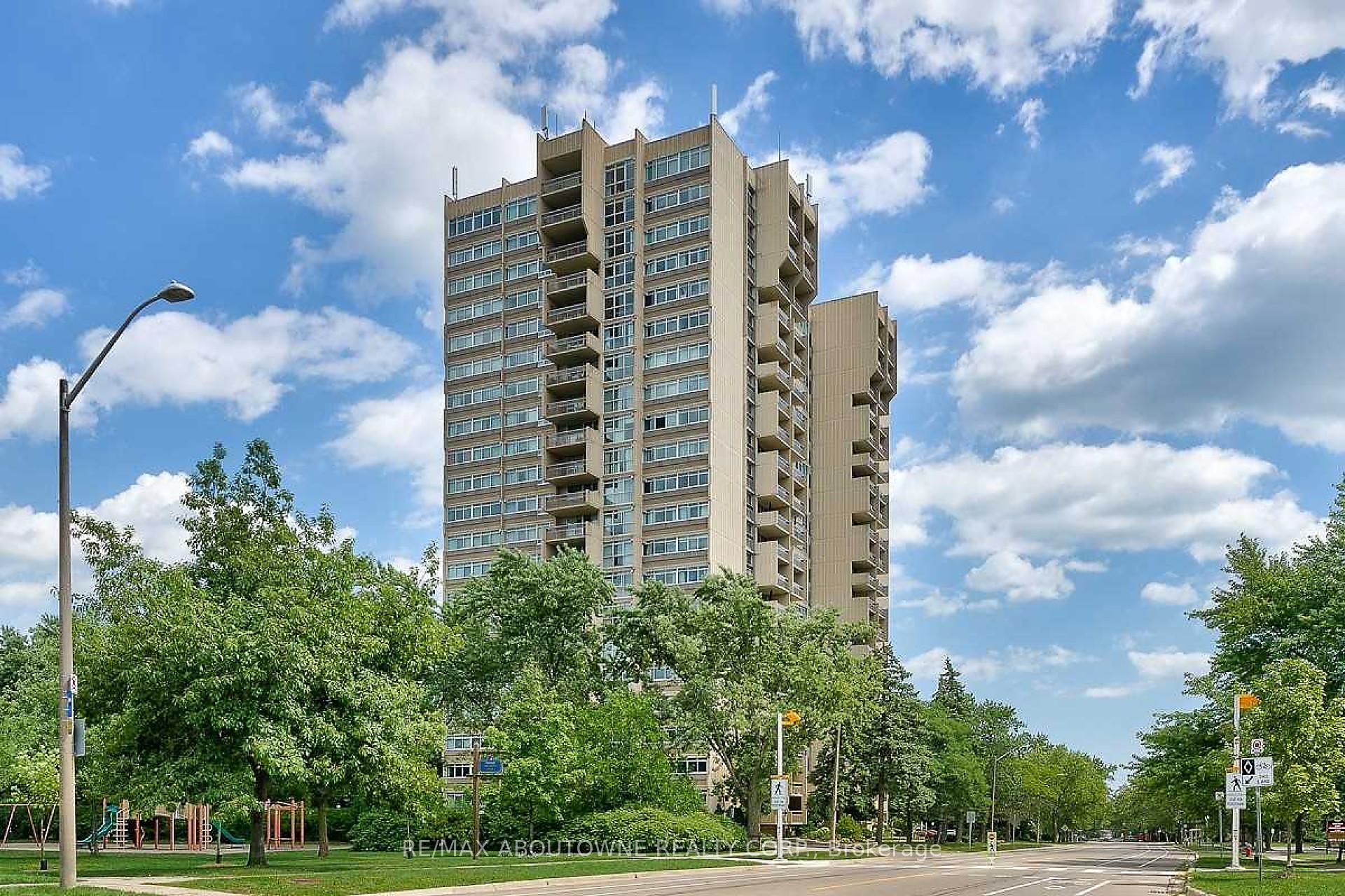 1359 White Oaks Boulevard 1207, Oakville, ON L6H 2R8
