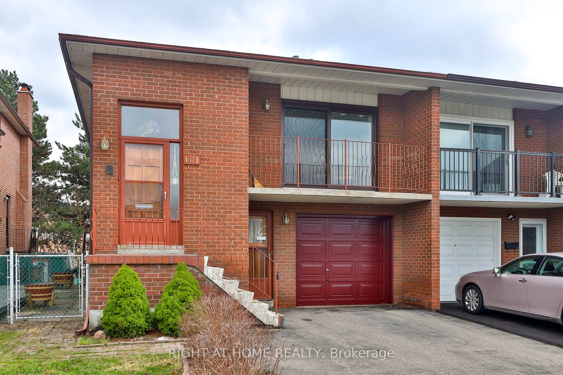 101 Benjamin Boake Trail, Toronto W05, ON M3J 3C8