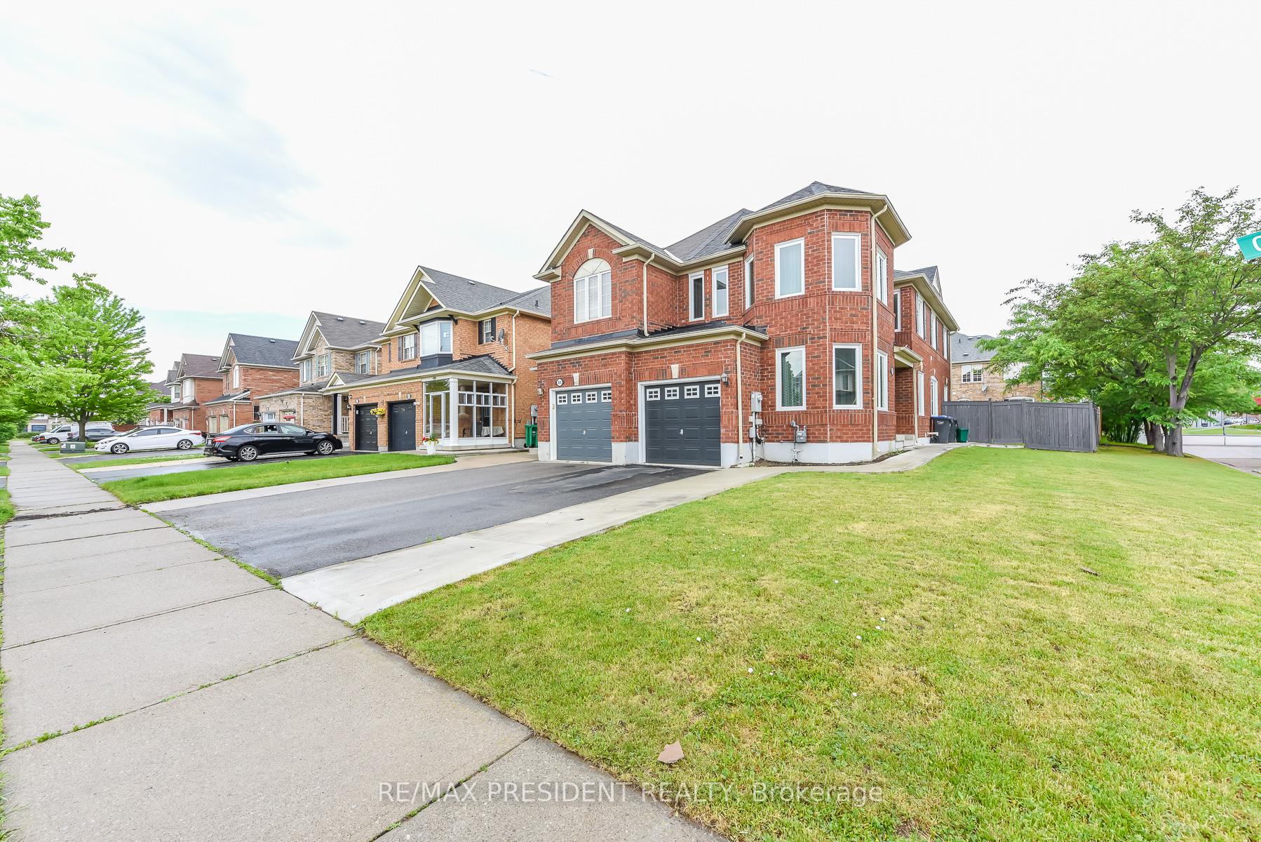 26 Levida Street, Brampton, ON L6P 2Y8