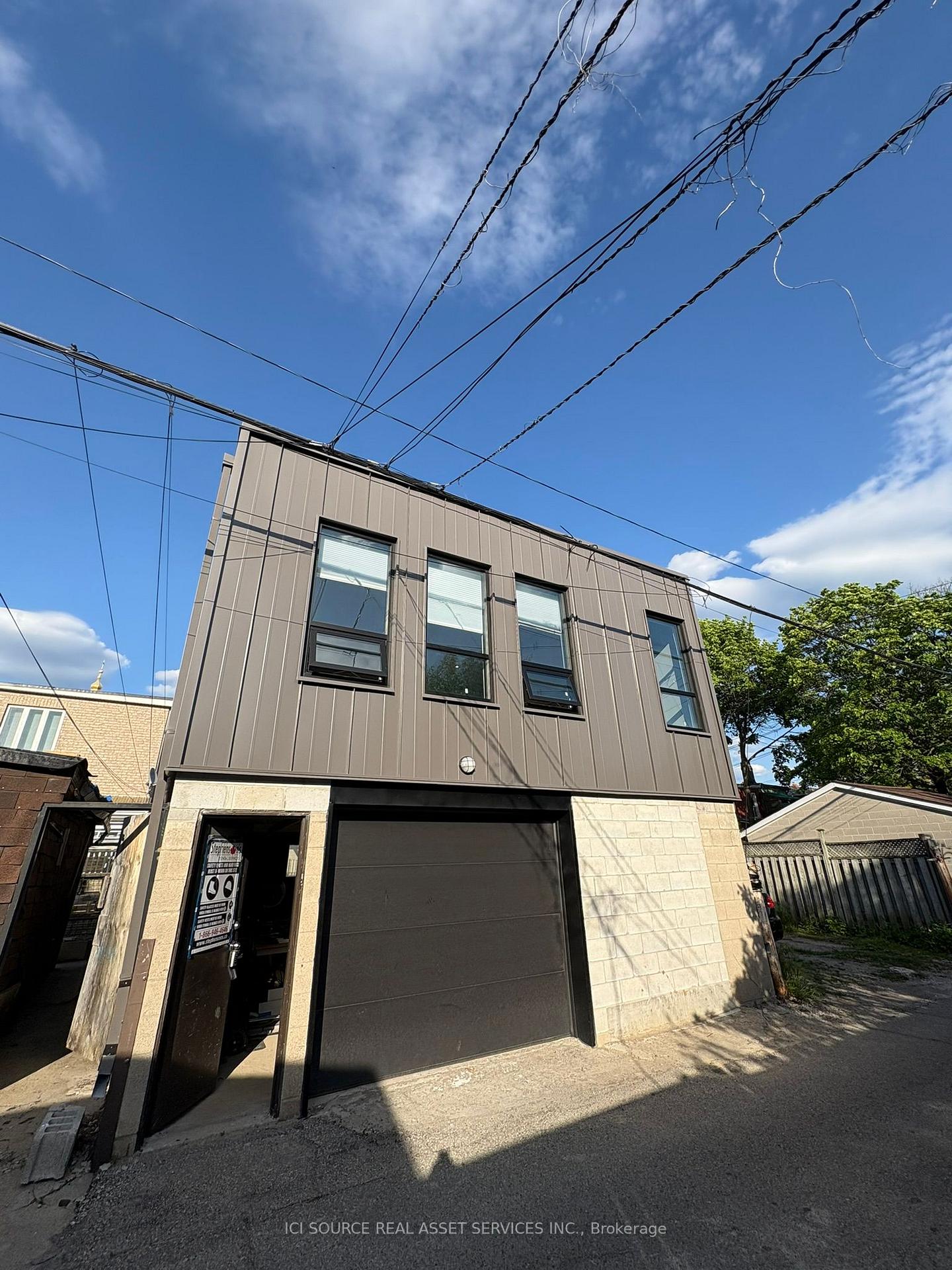 822 Ossington Avenue Laneway suite, Toronto W02, ON M6G 3V1