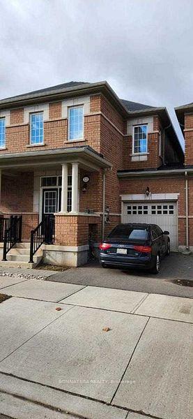 121 Huguenot Road, Oakville, ON L6H 7C4