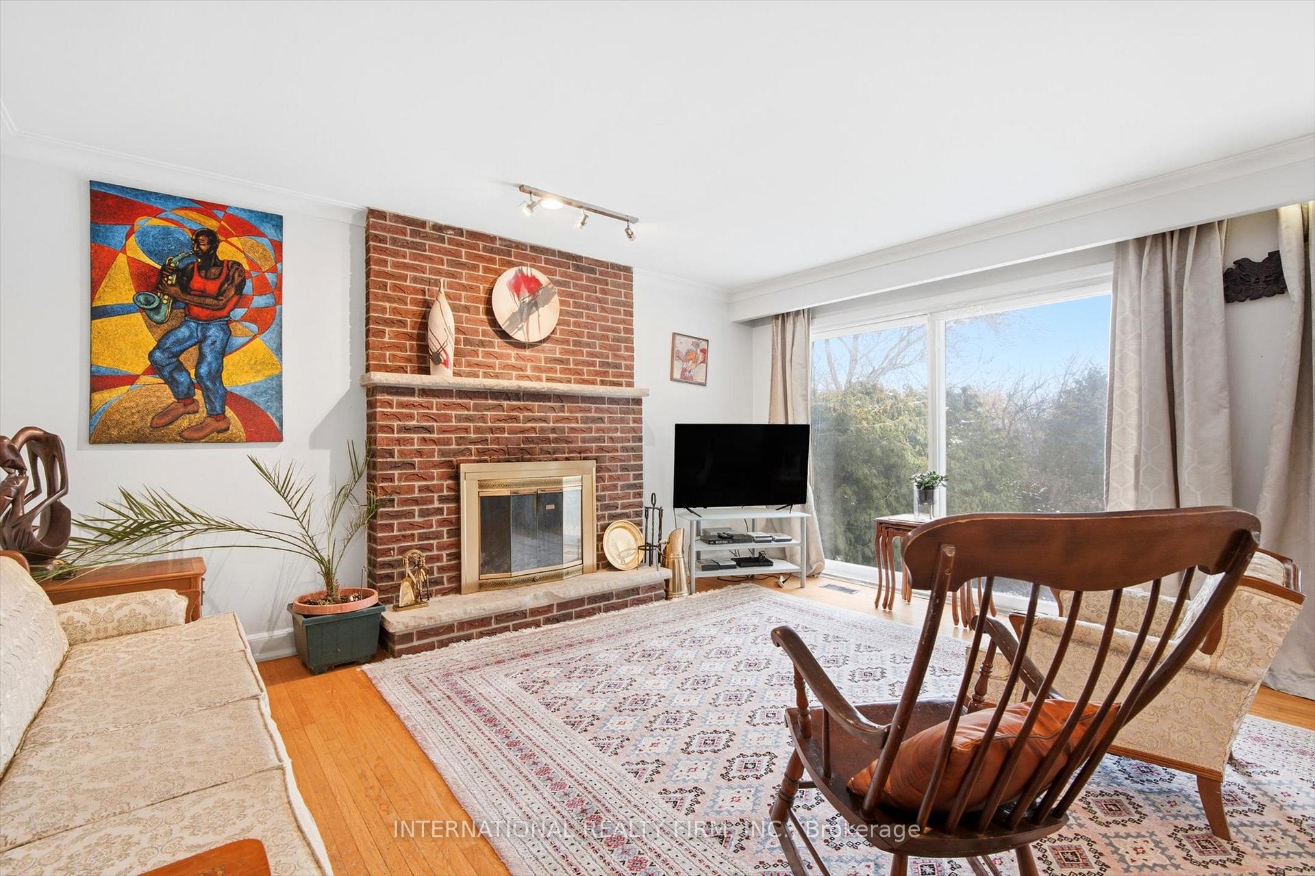 84 Hadrian Drive, Toronto W10, ON M9W 1V4